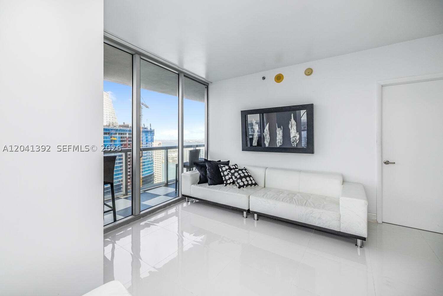 475 Brickell Ave #4715 Miami, FL 33131