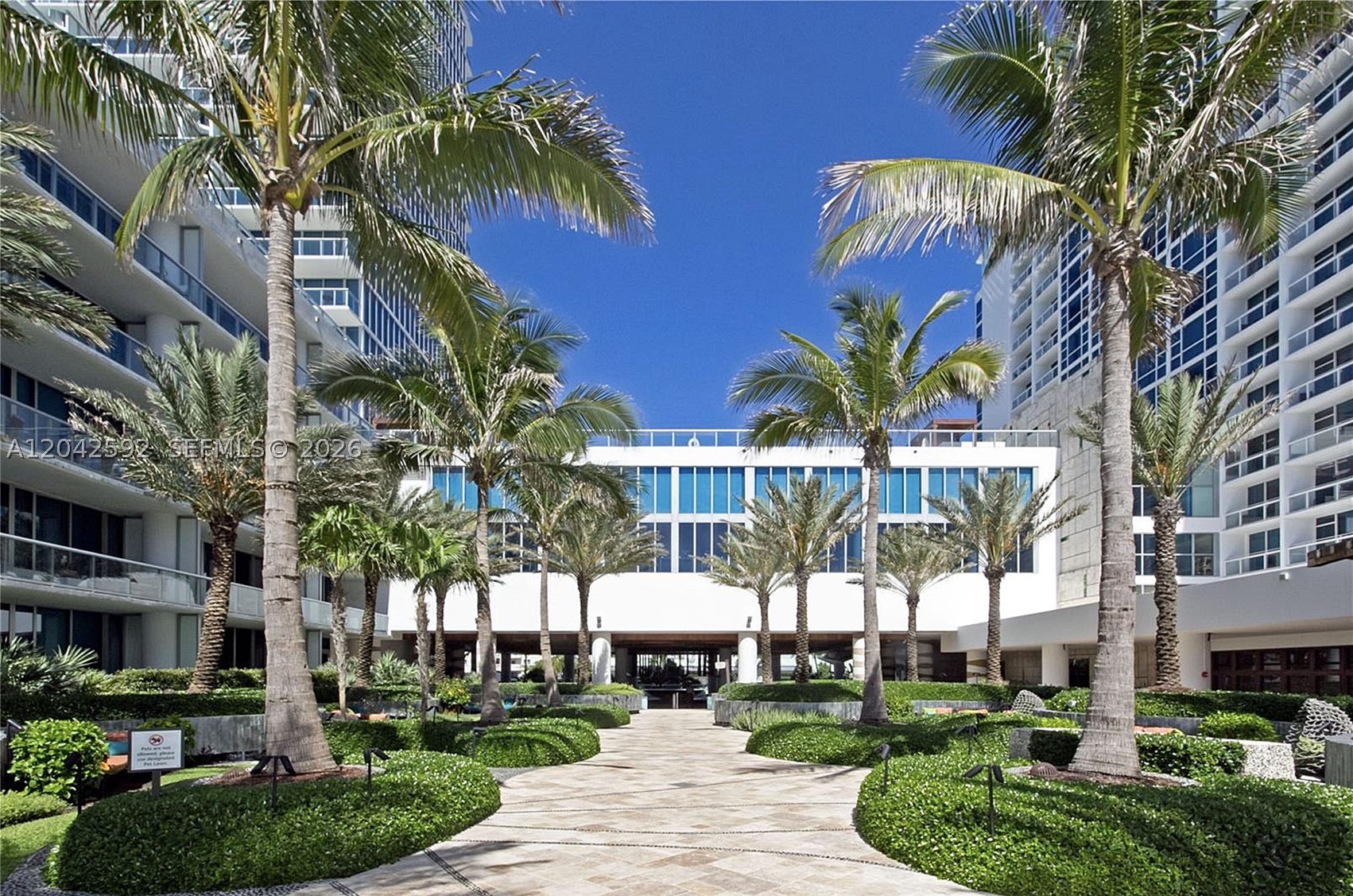 6801 Collins Ave #1101 Miami Beach, FL 33141