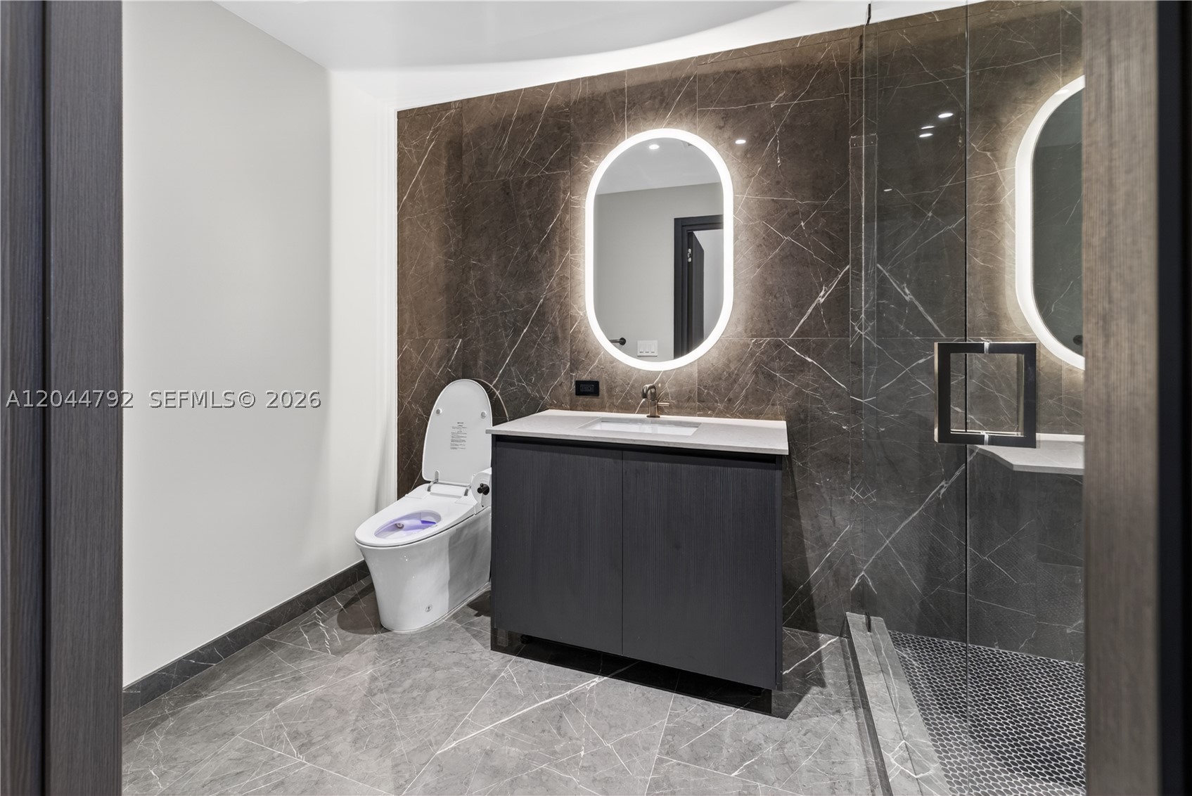 image E11EVEN Hotel & Residences2