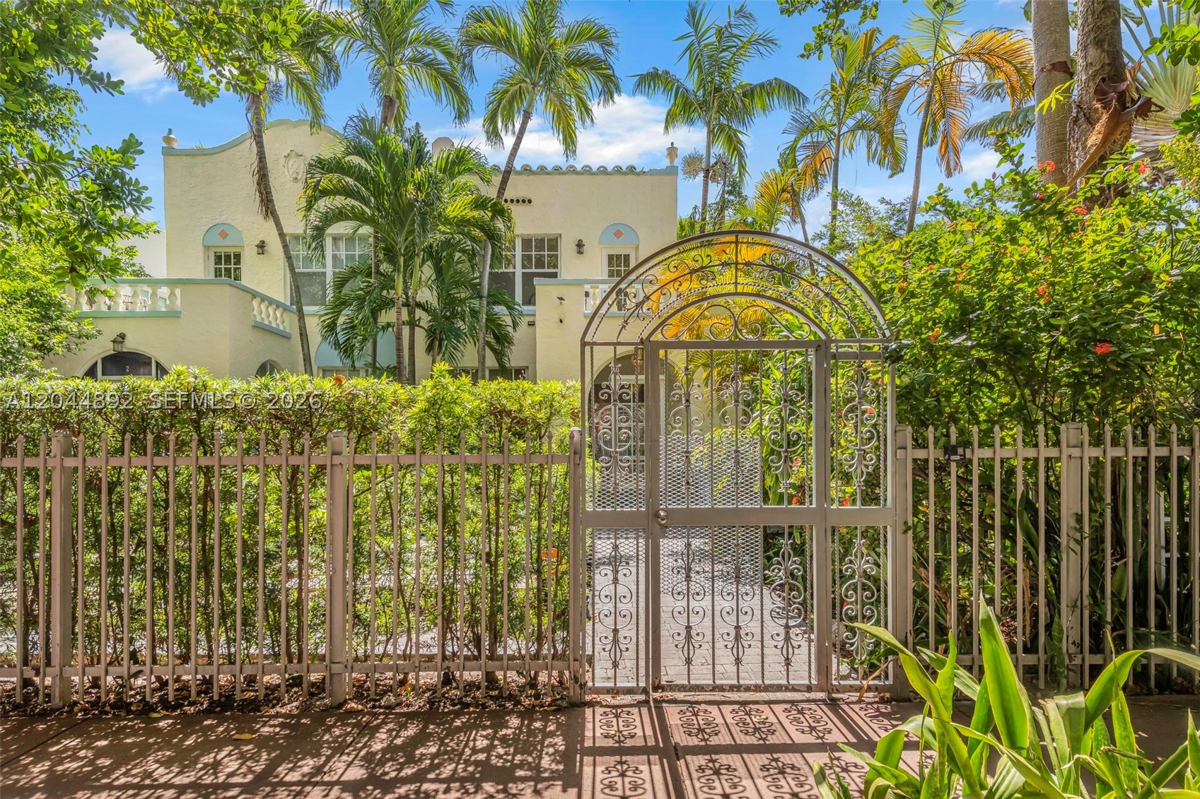 719 Meridian Ave #1