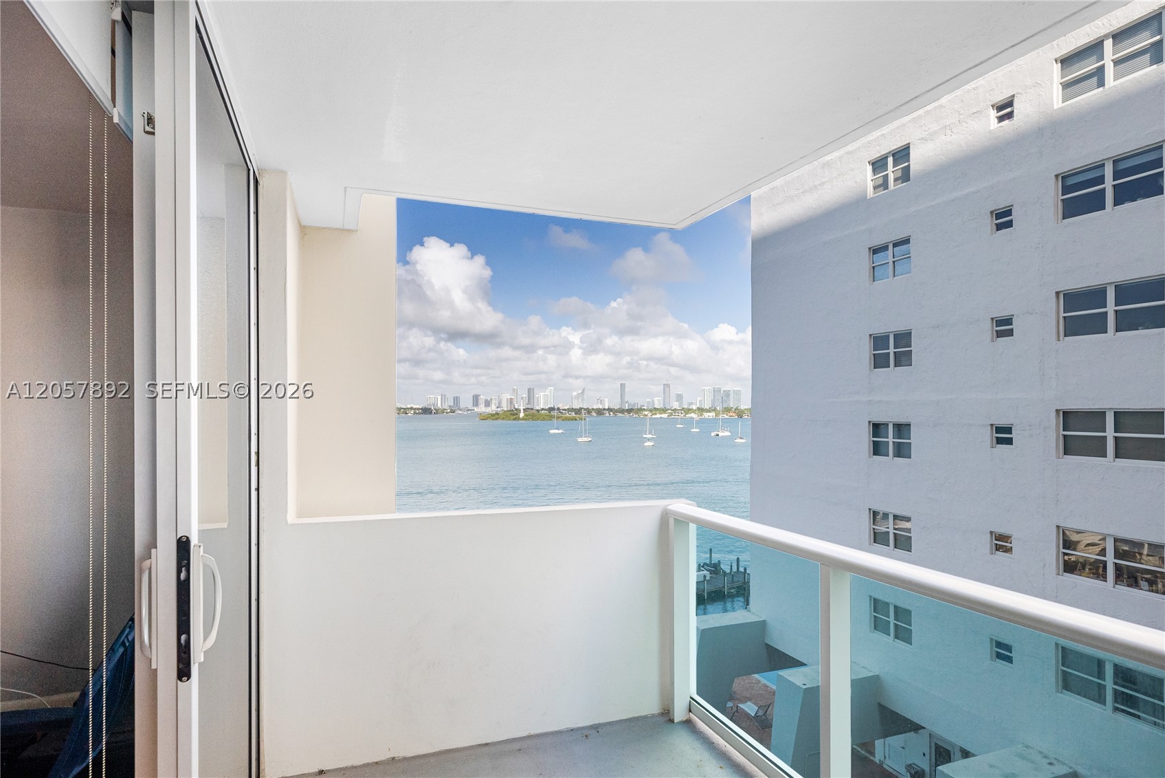 1200 West Ave #524