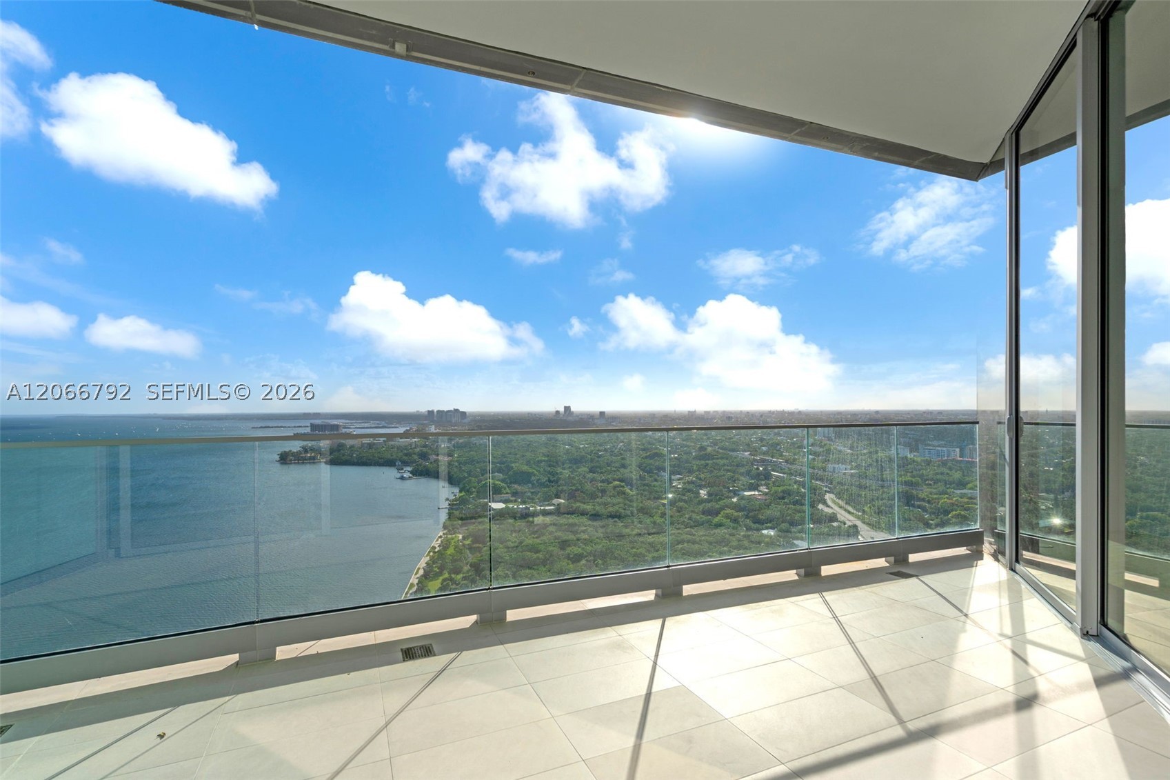 image Una Residences11