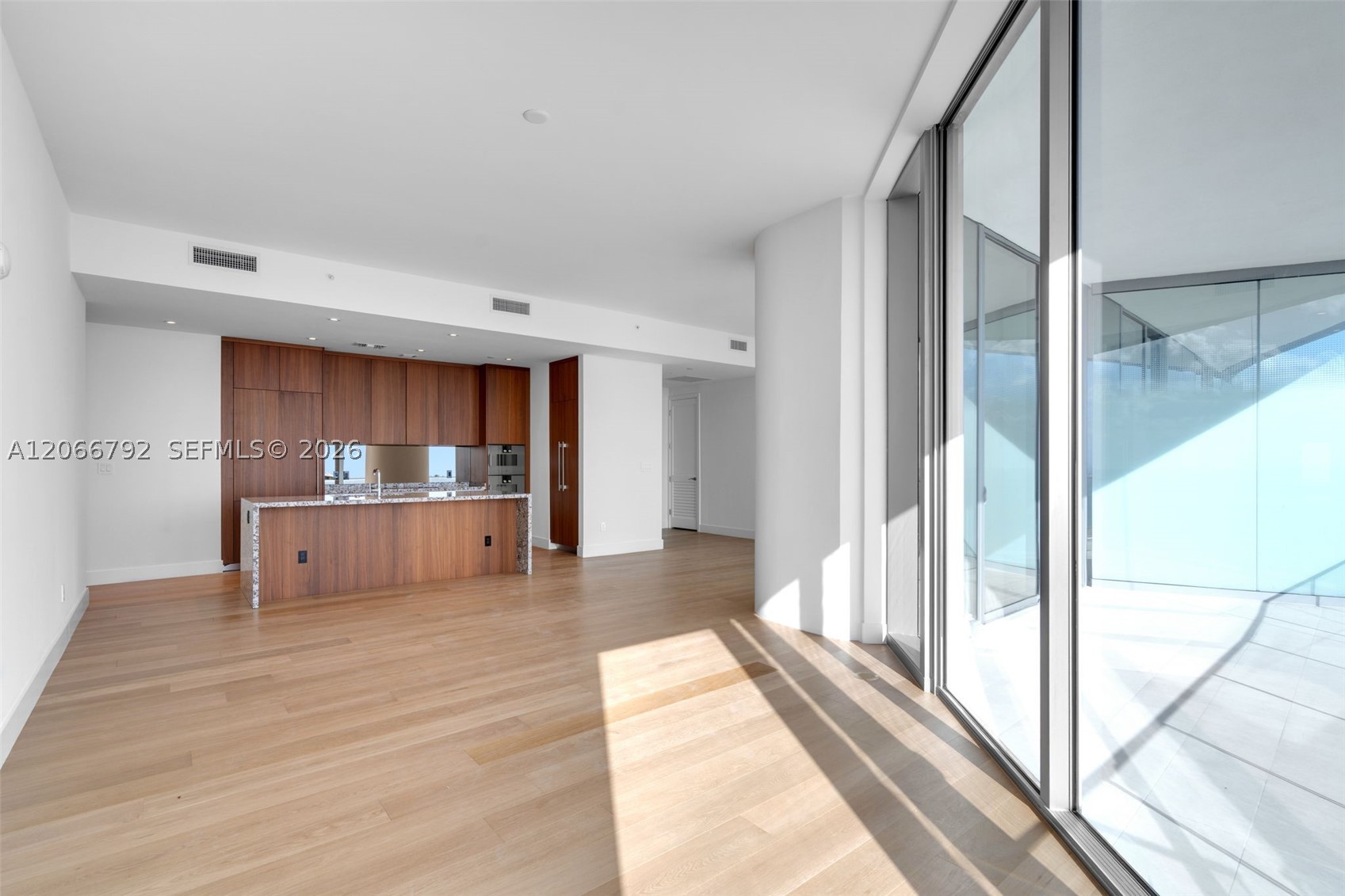 image Una Residences13