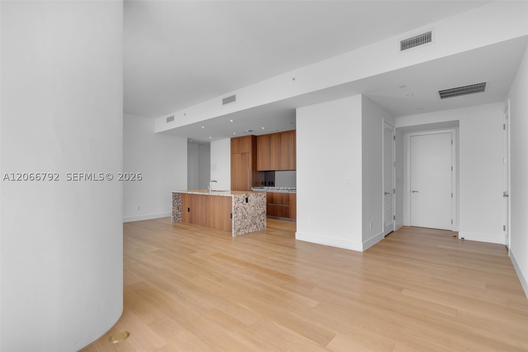 image Una Residences25