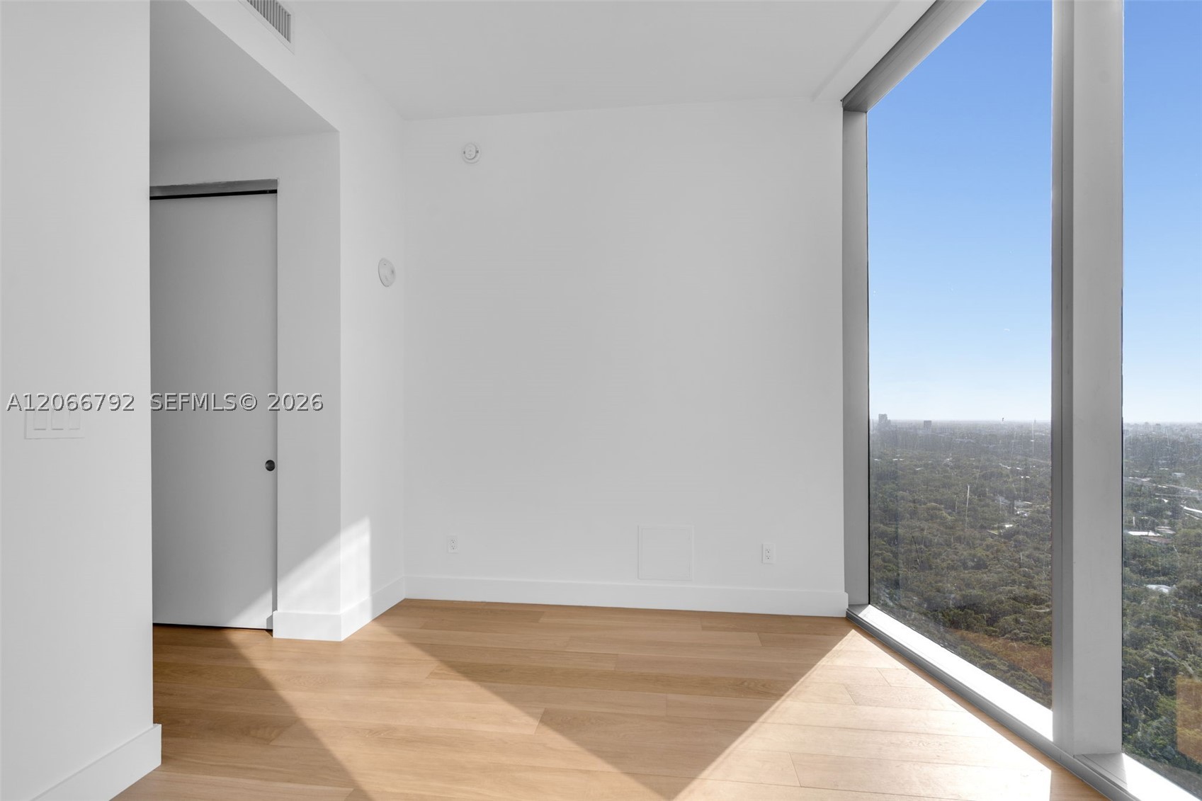 image Una Residences42