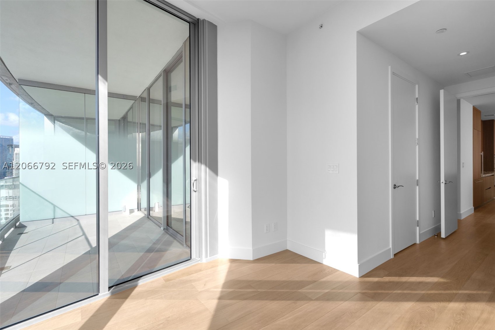 image Una Residences43