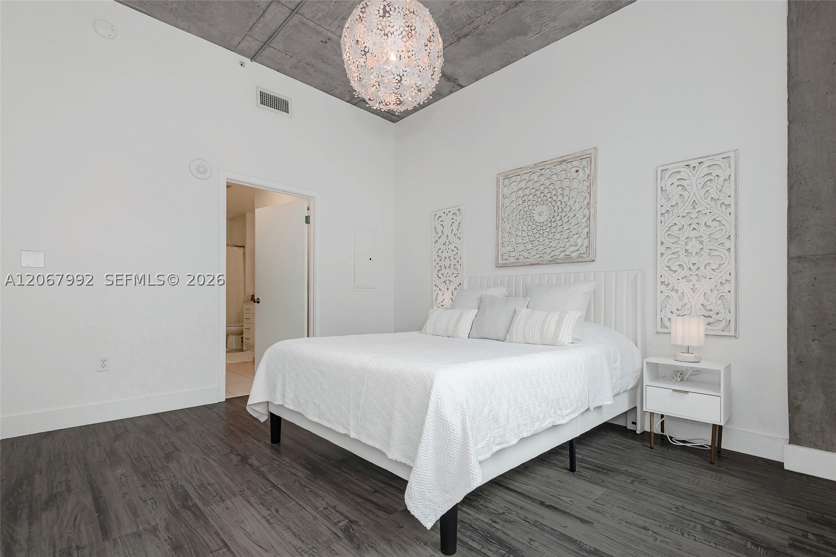 image Cite on the Bay West18
