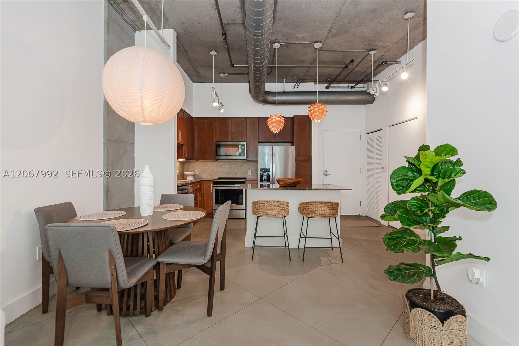 image Cite on the Bay West8