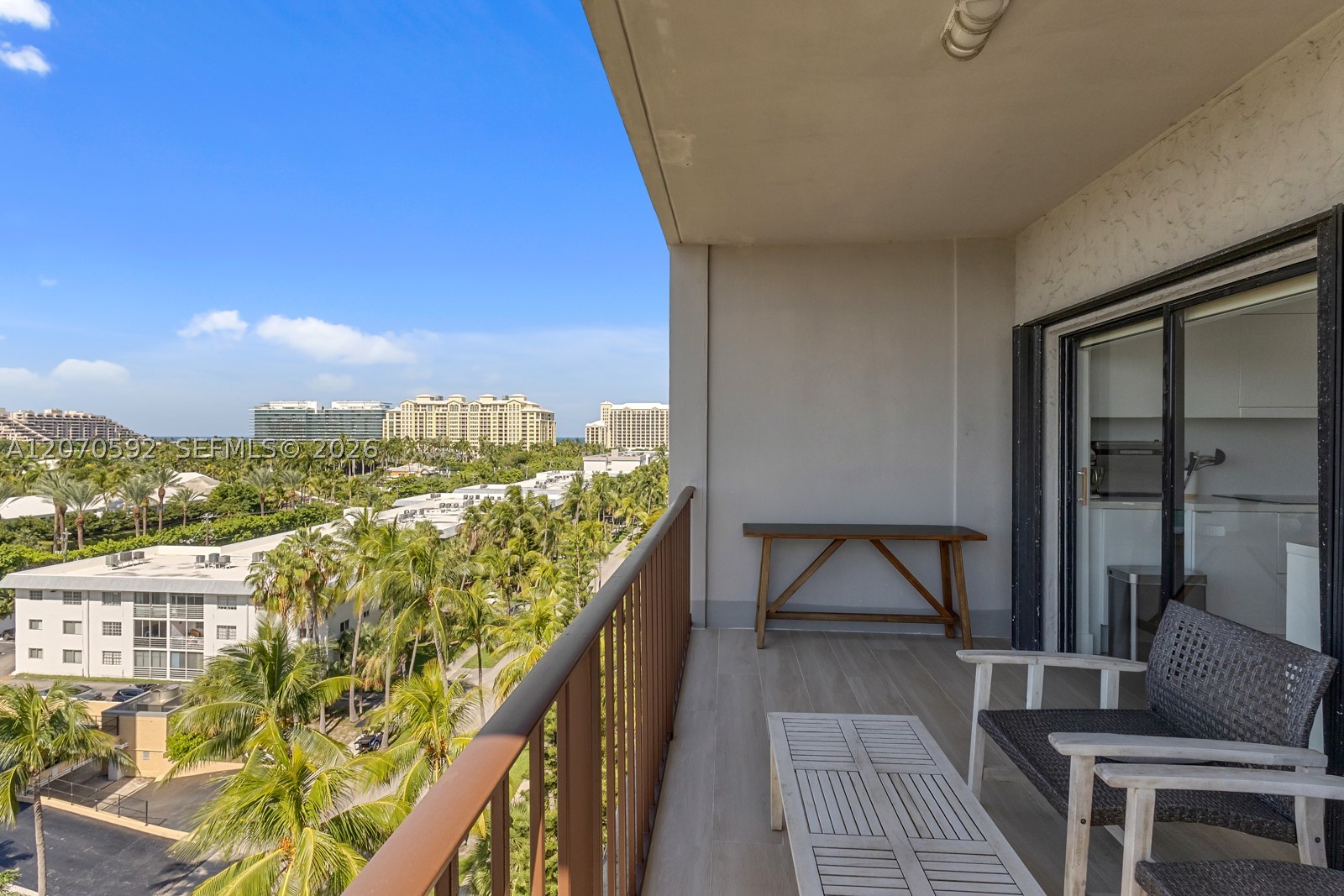 575 Crandon Blvd #801 Key Biscayne, FL 33149