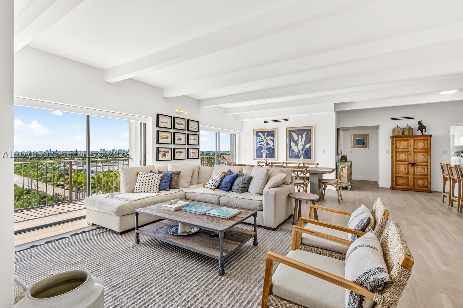 575 Crandon Blvd #801 Key Biscayne, FL 33149