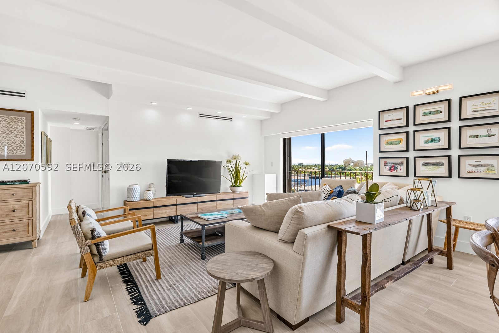 575 Crandon Blvd #801 Key Biscayne, FL 33149