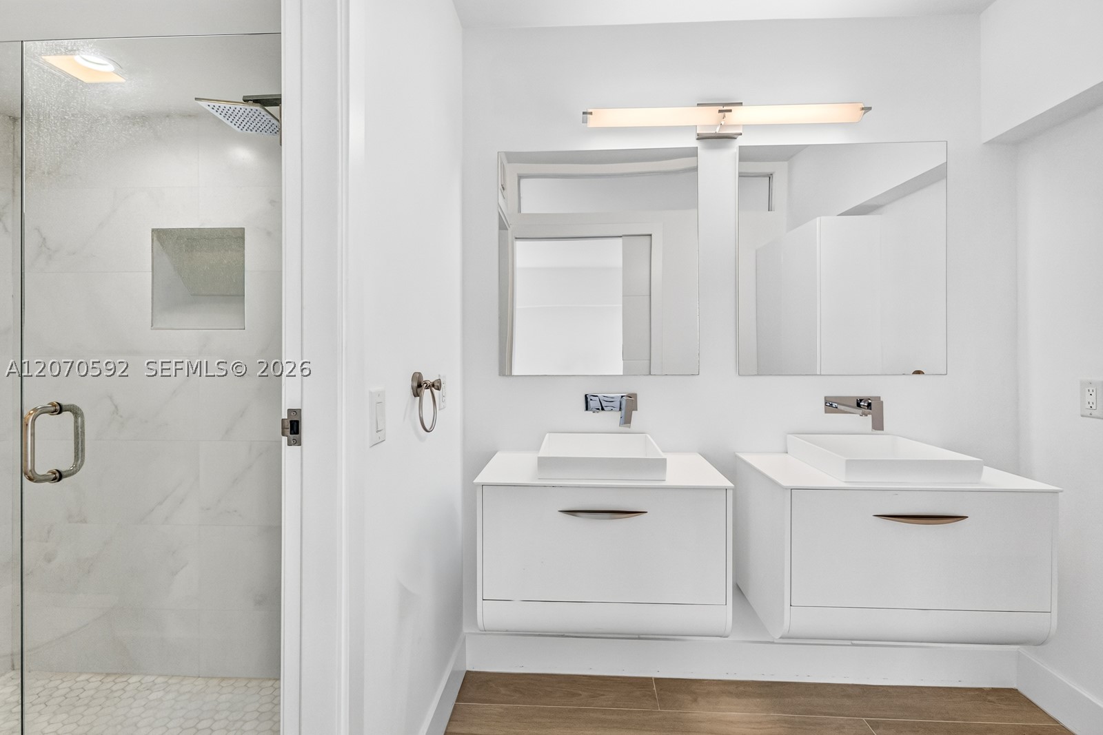 575 Crandon Blvd #801 Key Biscayne, FL 33149