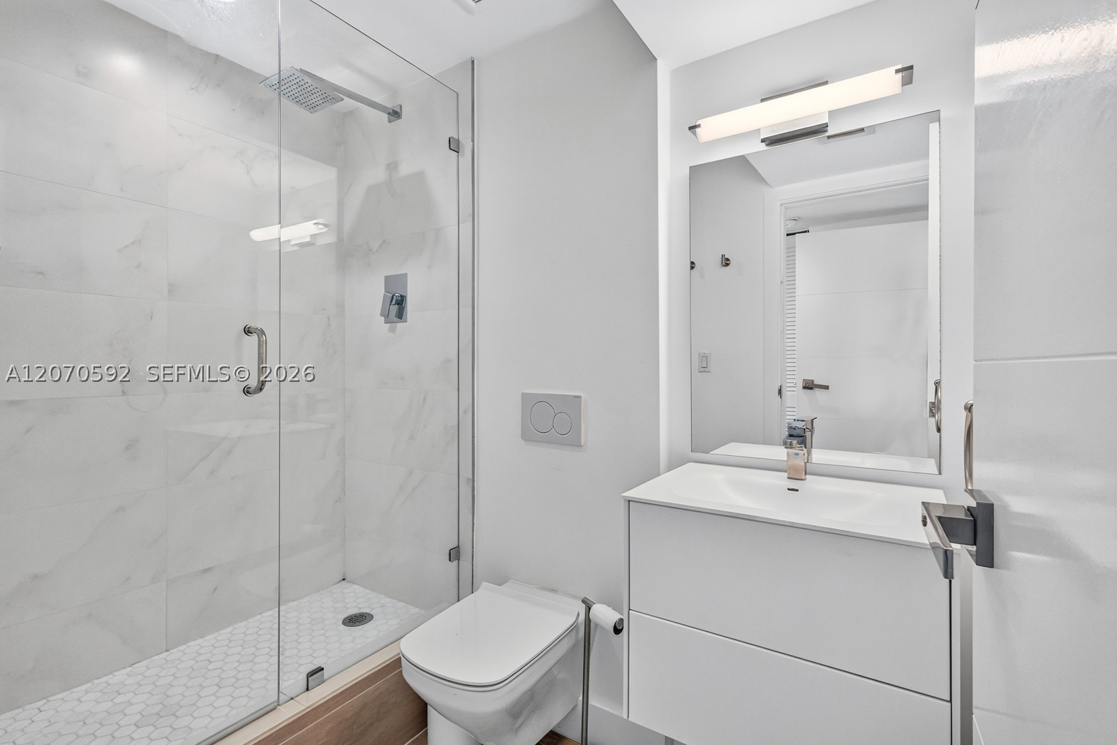 575 Crandon Blvd #801 Key Biscayne, FL 33149