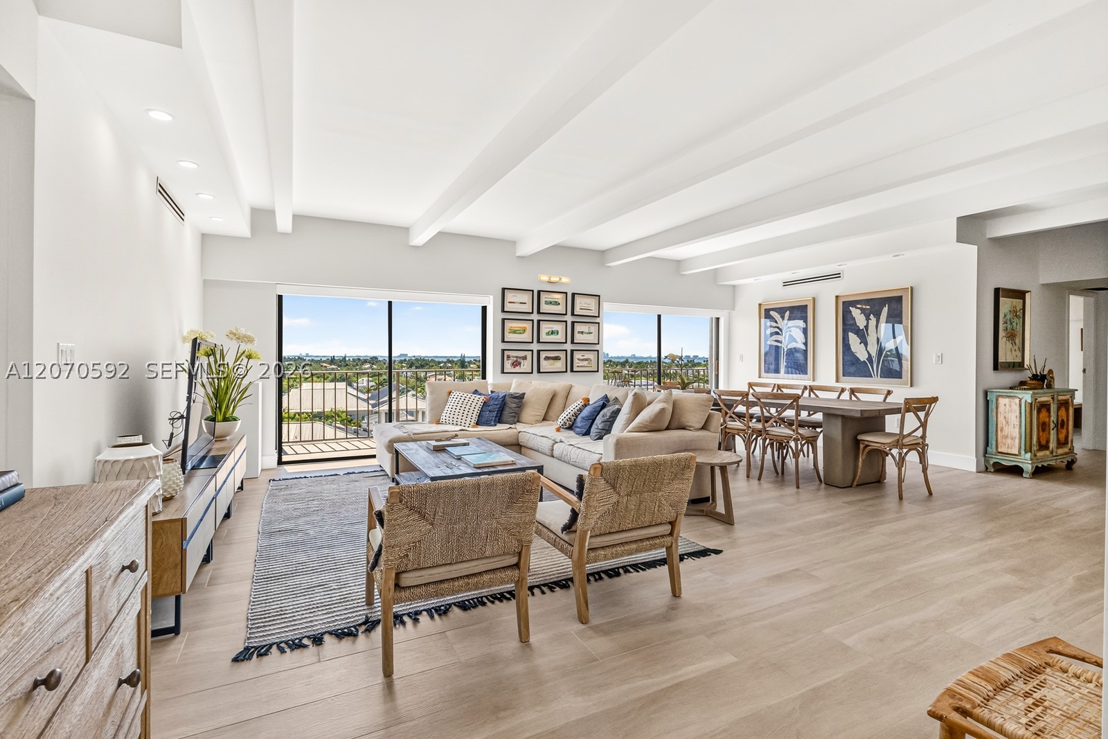 575 Crandon Blvd #801 Key Biscayne, FL 33149