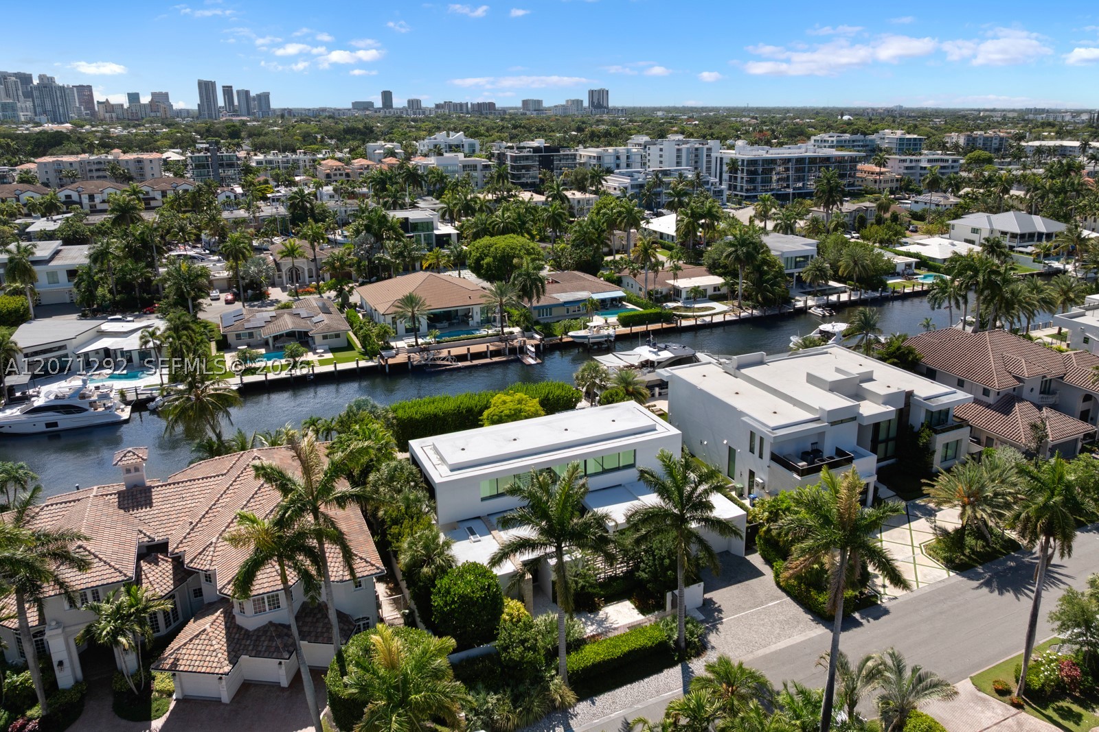 121 Nurmi Dr Fort Lauderdale, FL 33301