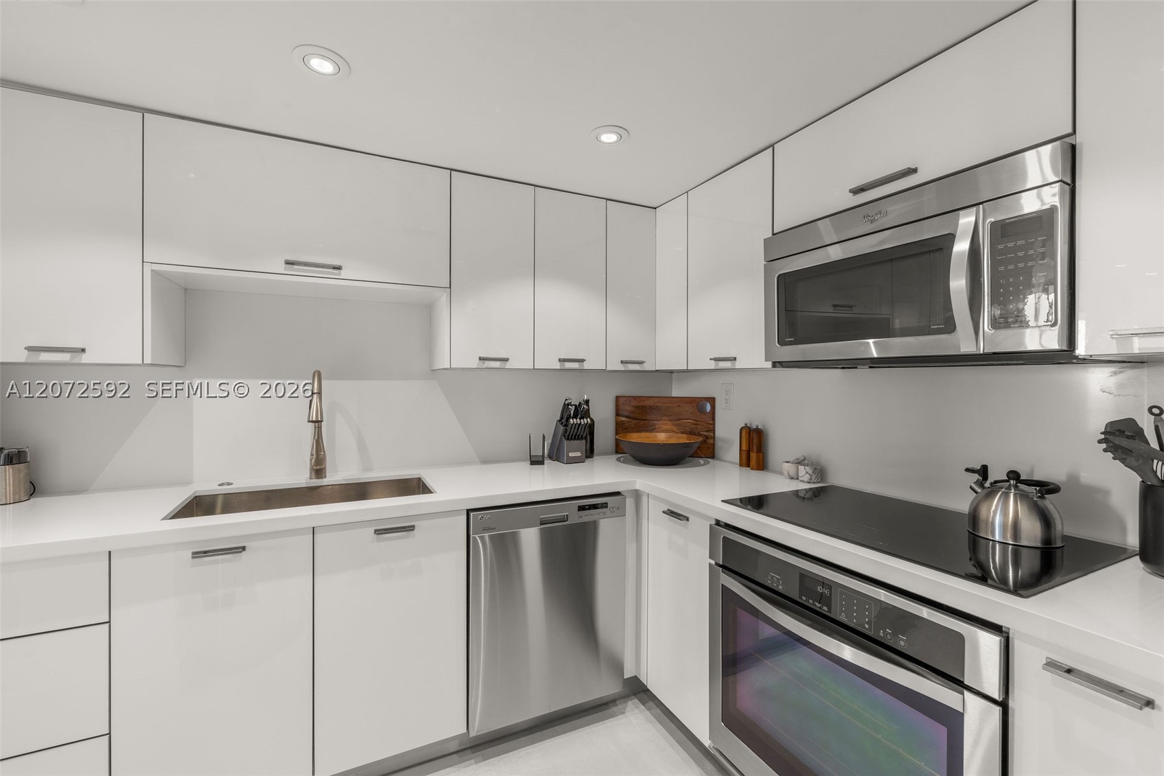 650 West Ave #709 Miami Beach, FL 33139