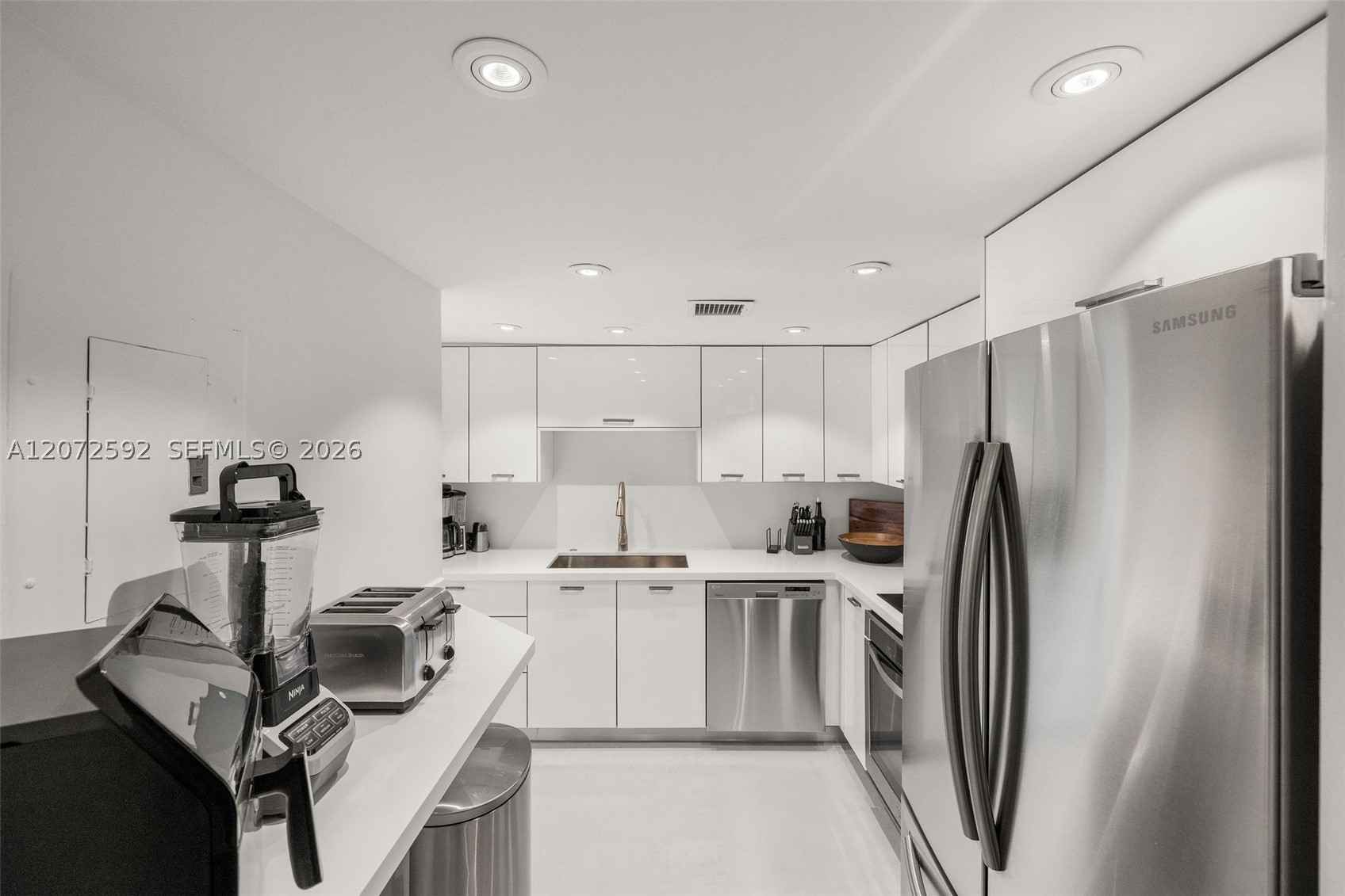 650 West Ave #709 Miami Beach, FL 33139