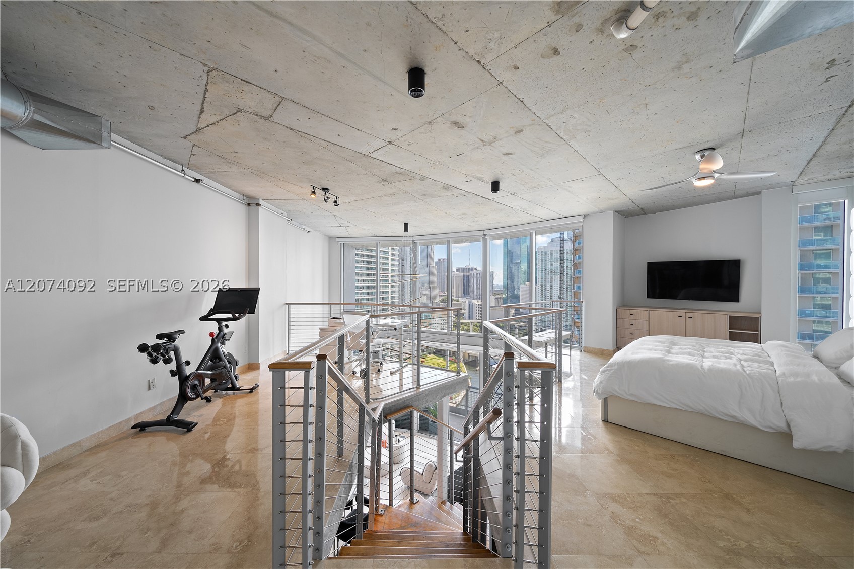 690 SW 1st Ct #2702 Miami, FL 33130