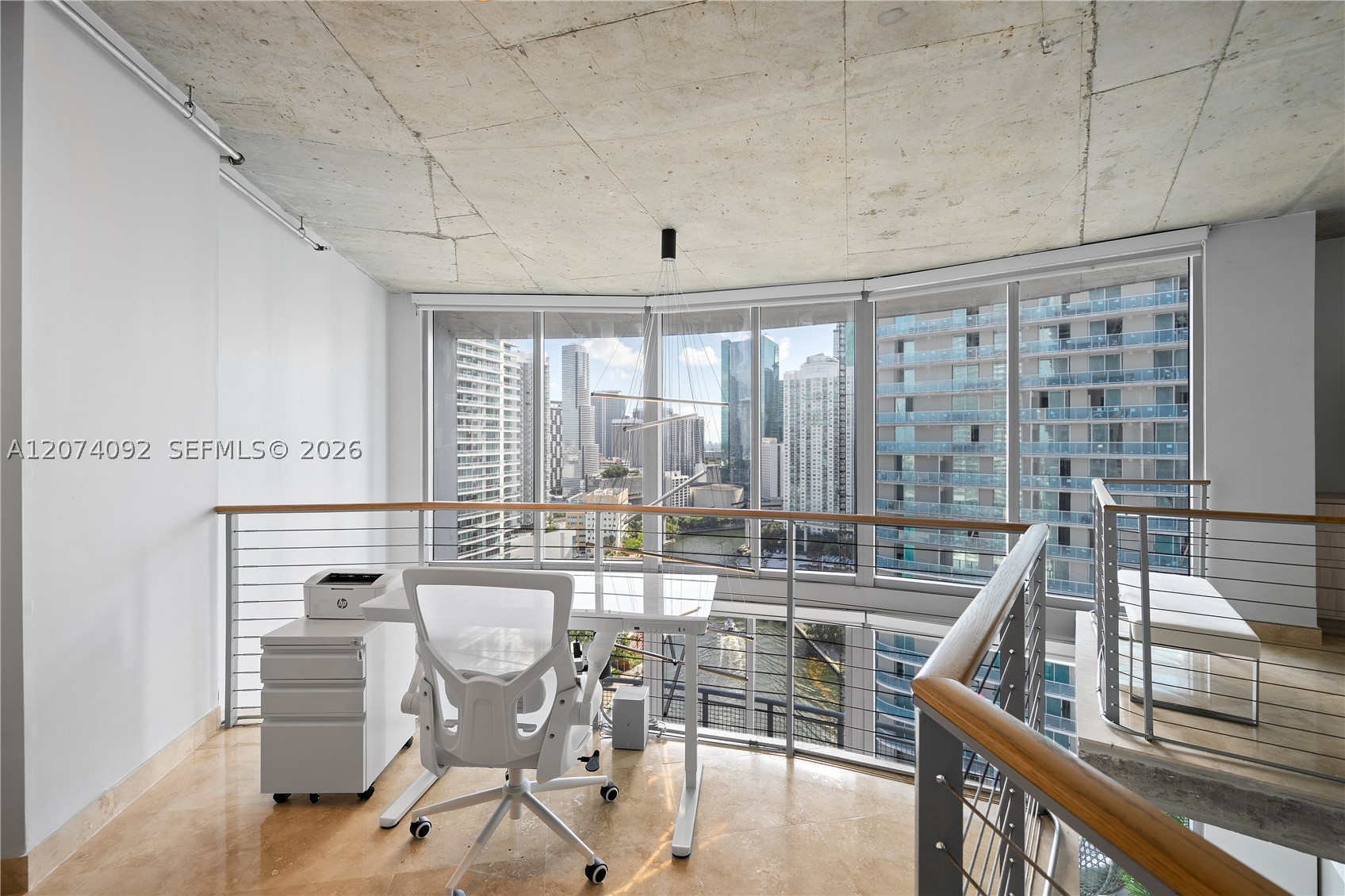 690 SW 1st Ct #2702 Miami, FL 33130