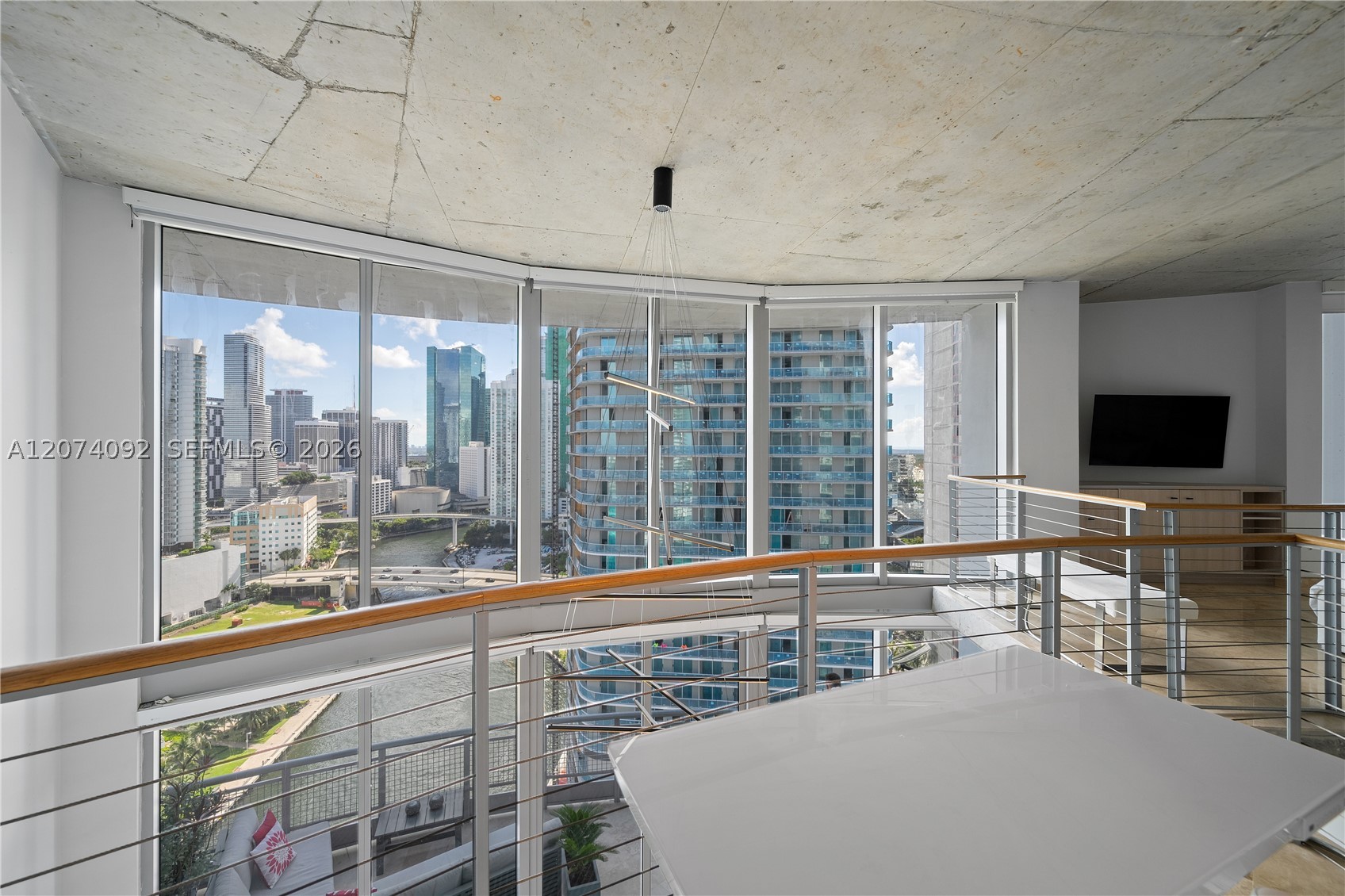690 SW 1st Ct #2702 Miami, FL 33130