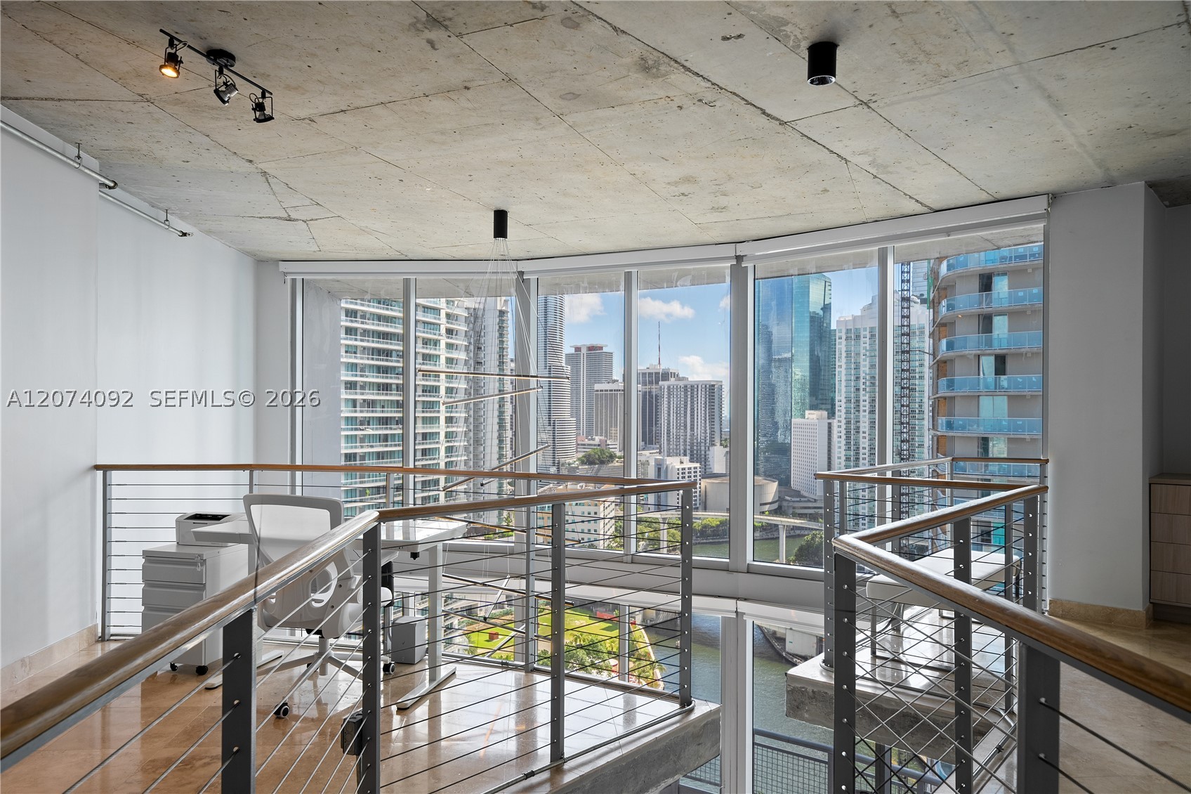 690 SW 1st Ct #2702 Miami, FL 33130