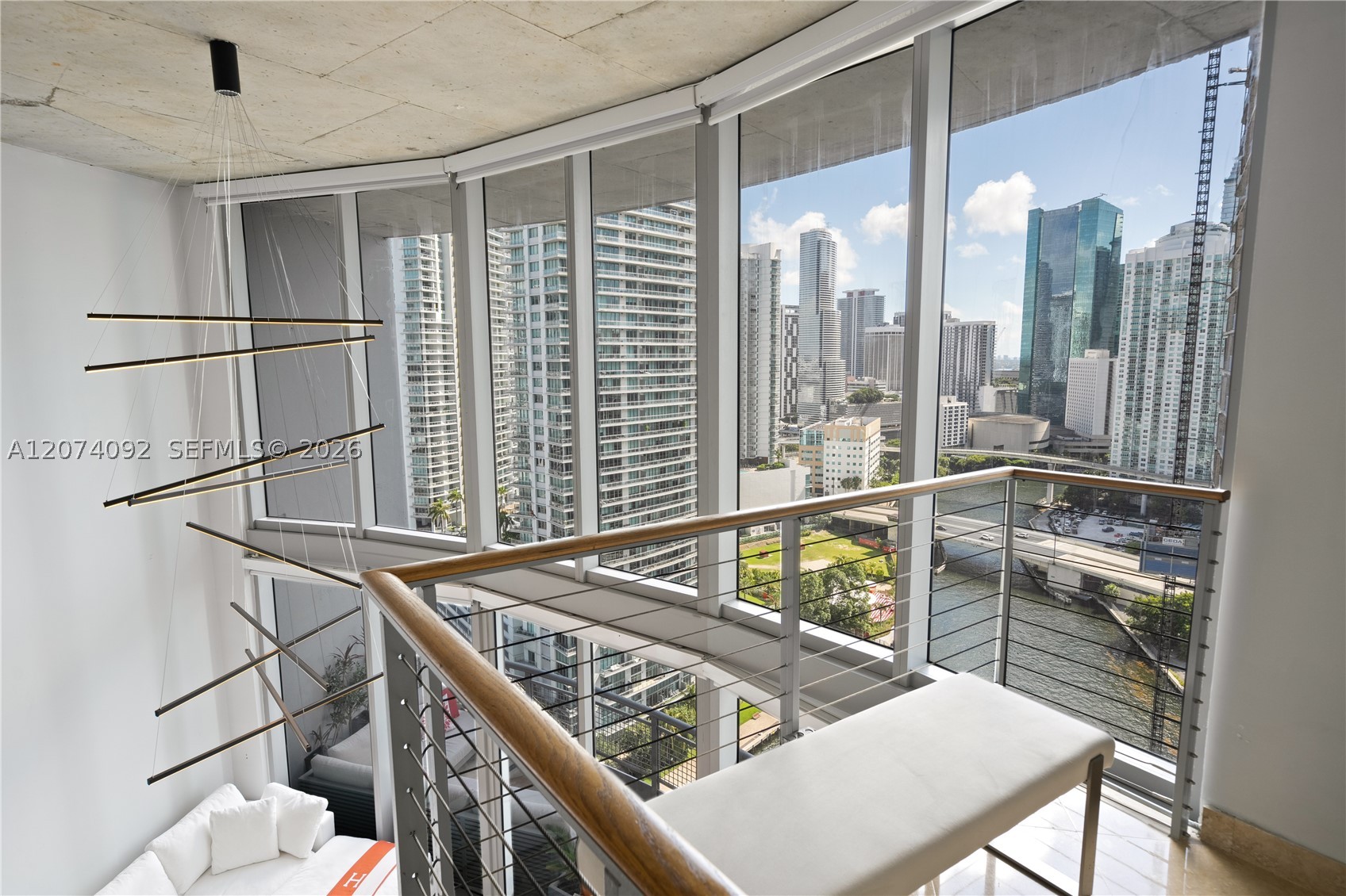 690 SW 1st Ct #2702 Miami, FL 33130