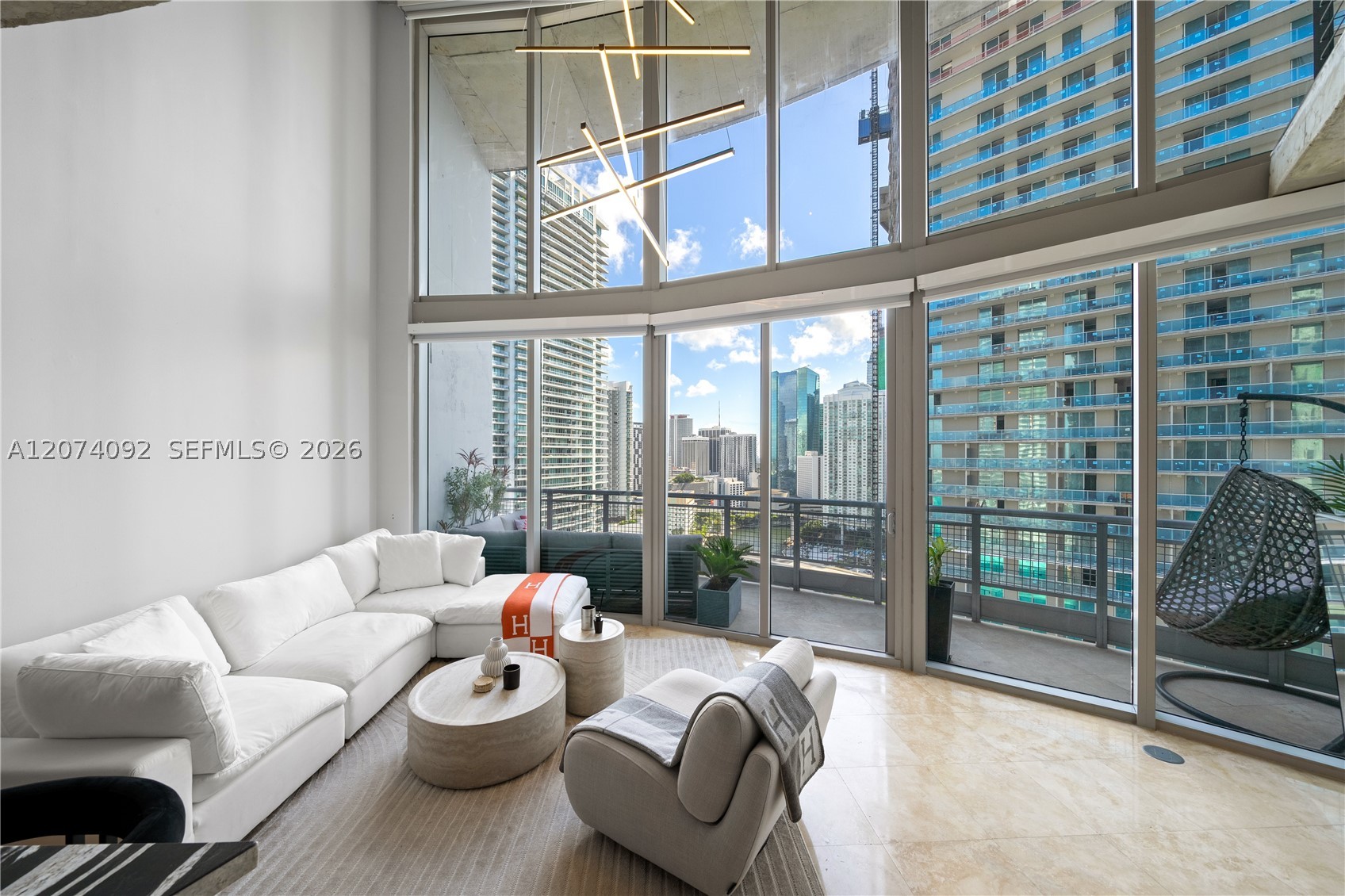690 SW 1st Ct #2702 Miami, FL 33130