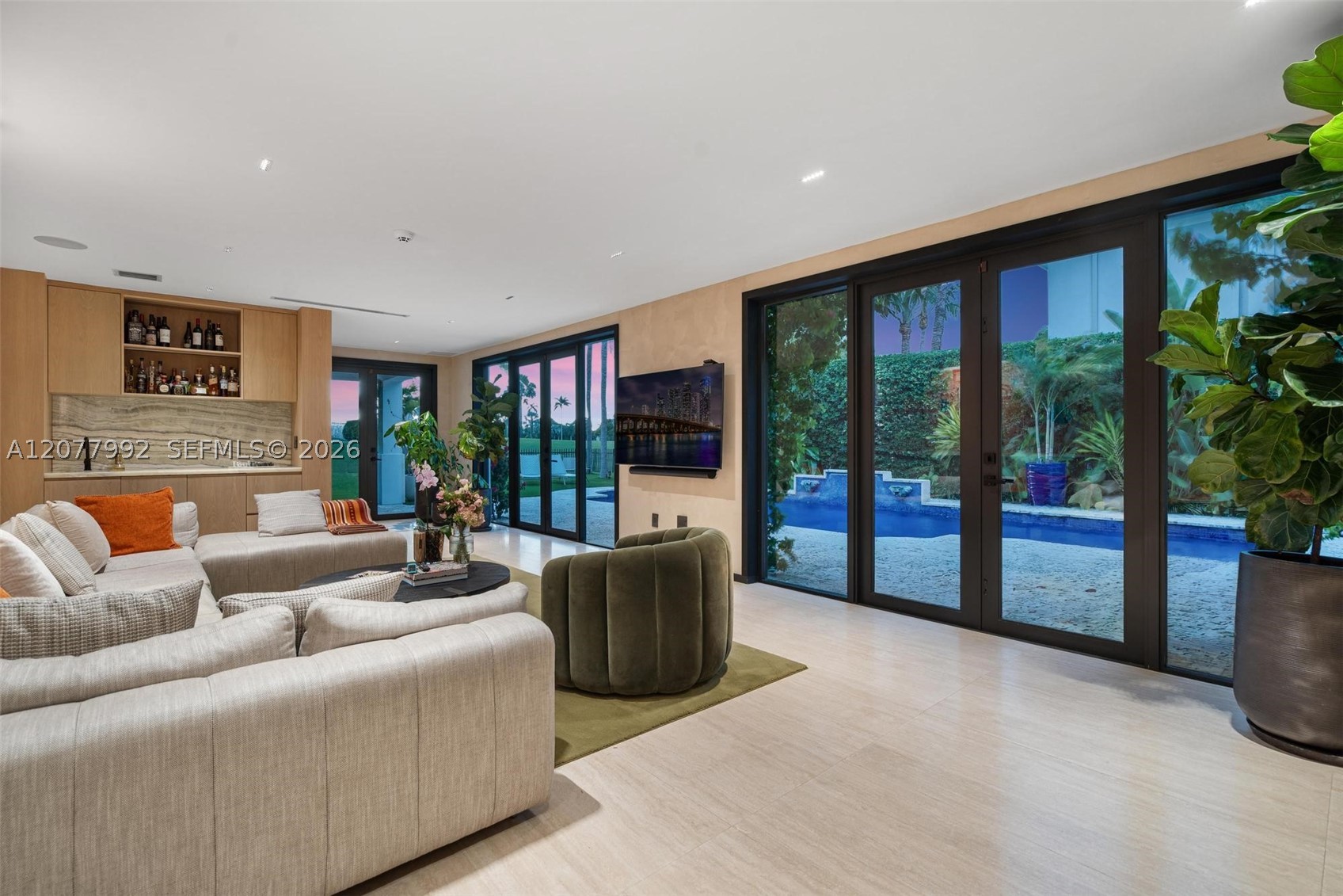 5170 La Gorce Dr Miami Beach, FL 33140