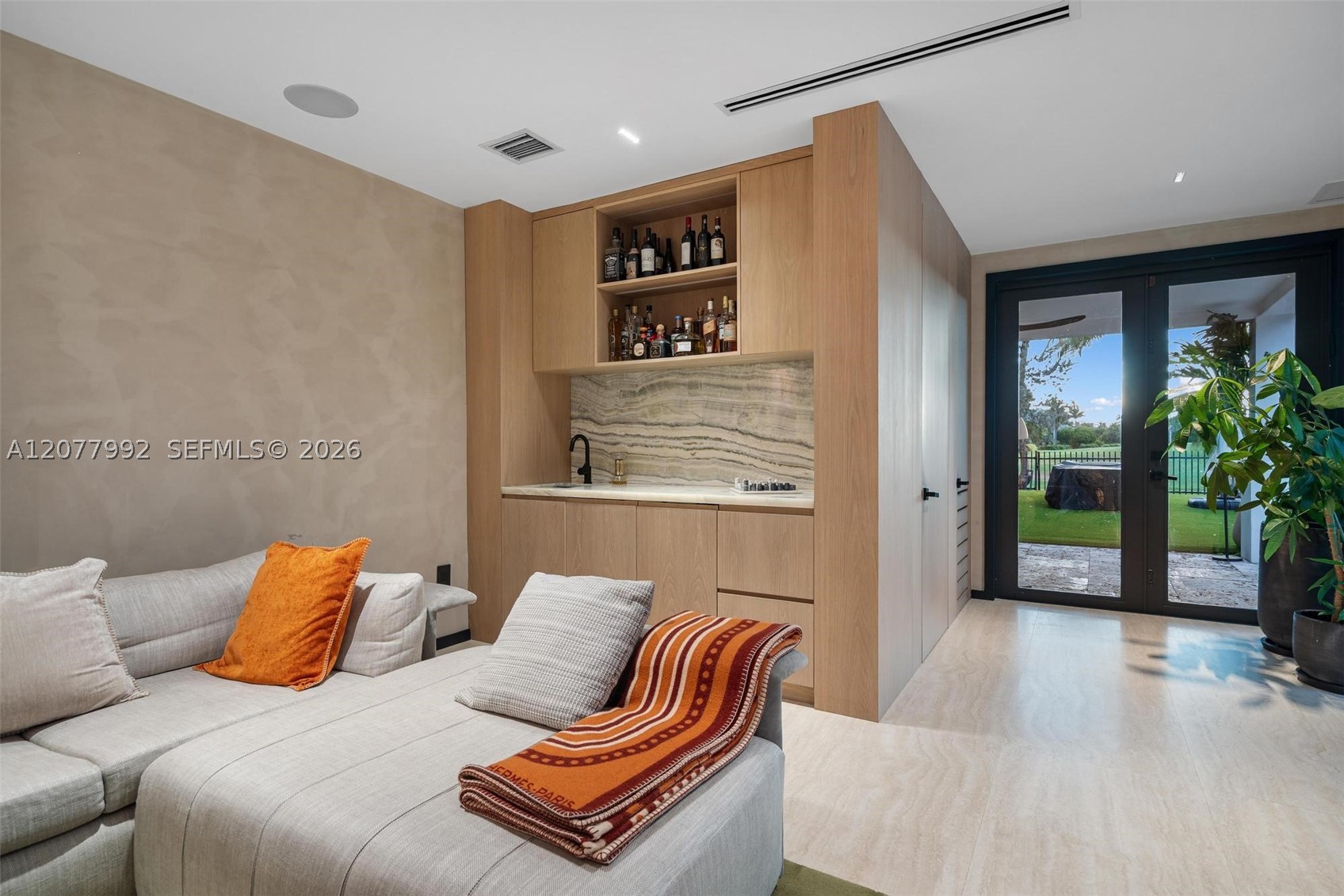 5170 La Gorce Dr Miami Beach, FL 33140