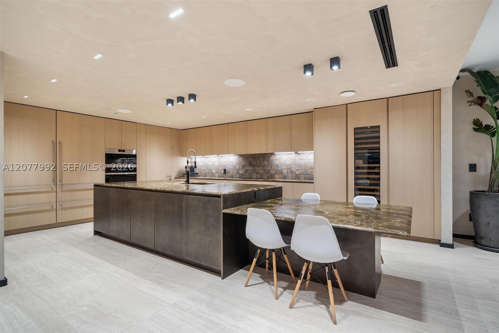 5170 La Gorce Dr Miami Beach, FL 33140