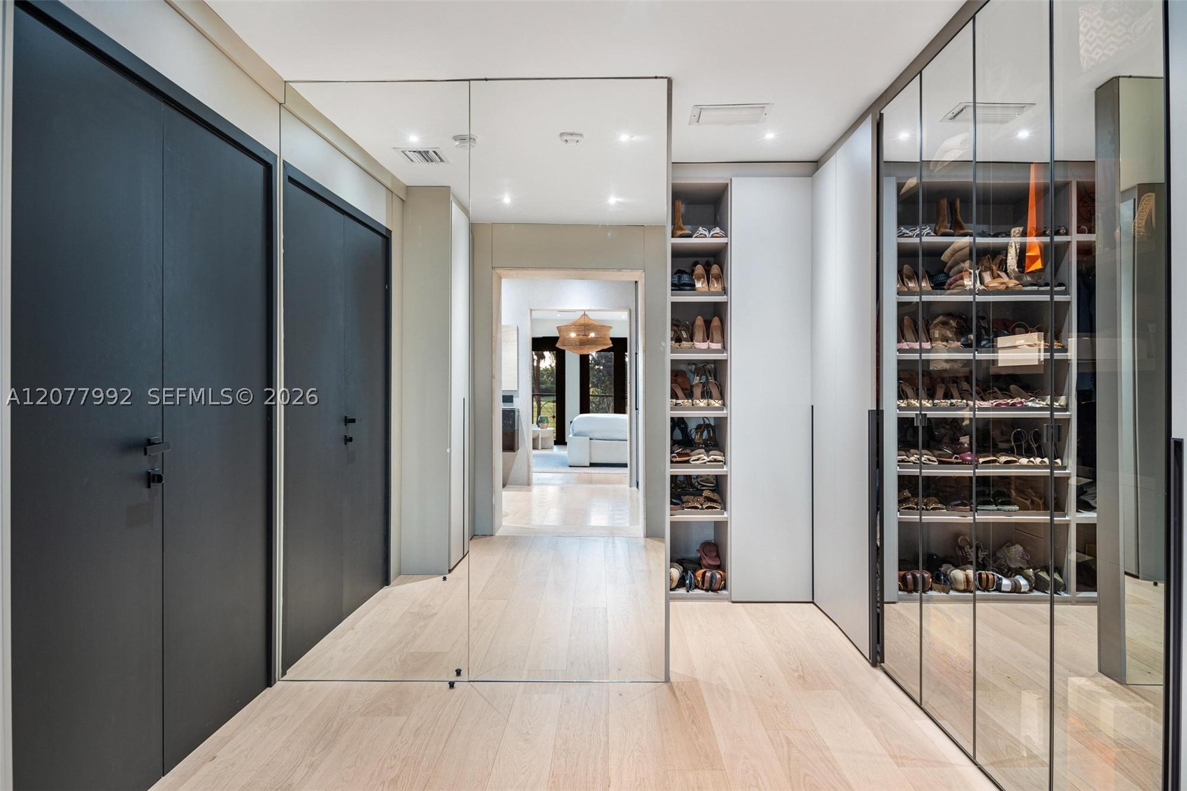 5170 La Gorce Dr Miami Beach, FL 33140