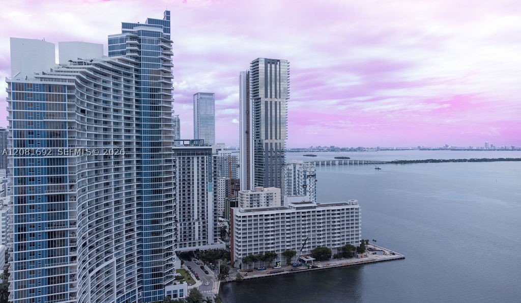 1900 N Bayshore Dr #2018