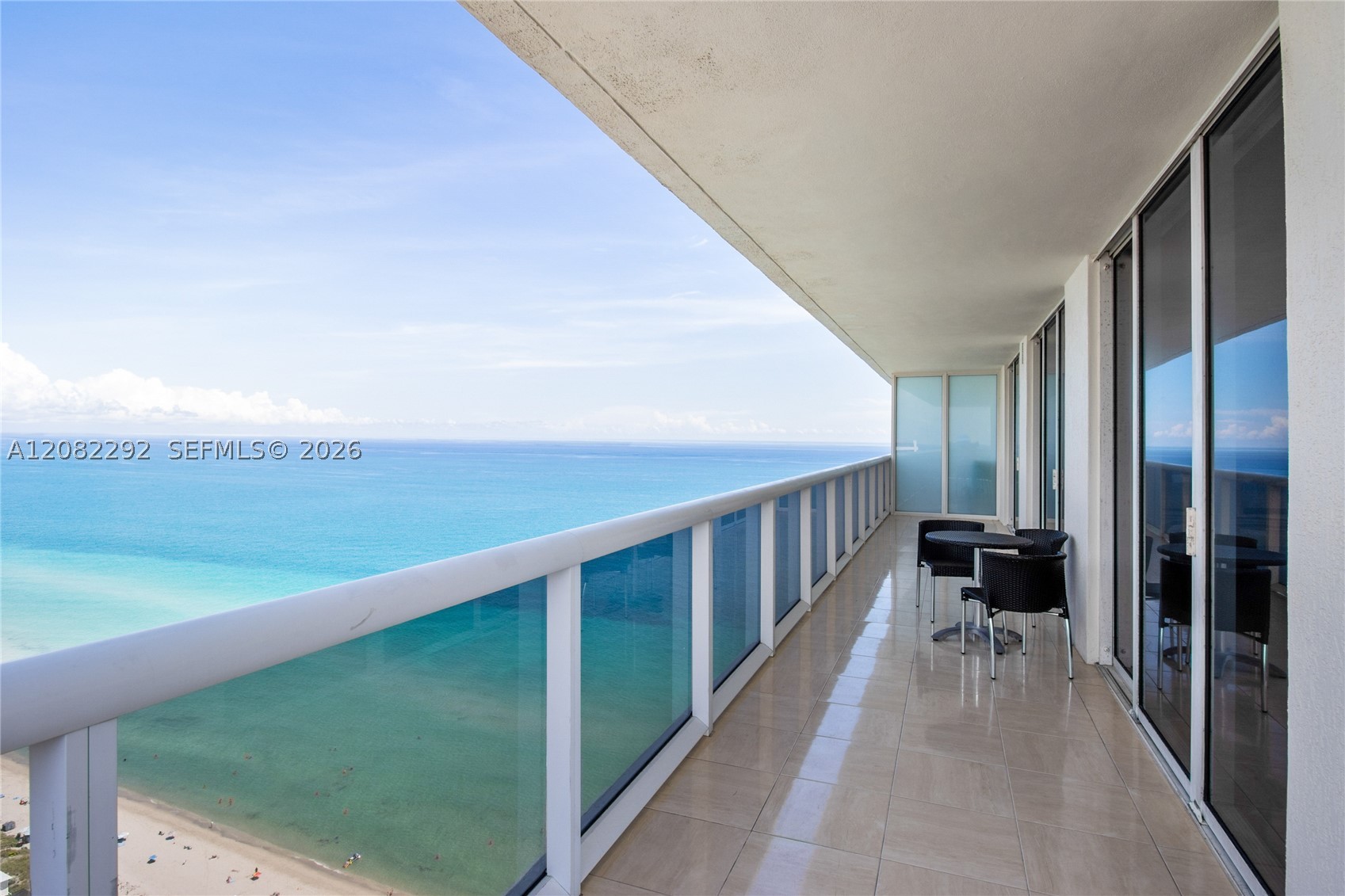 image Beach Club 222