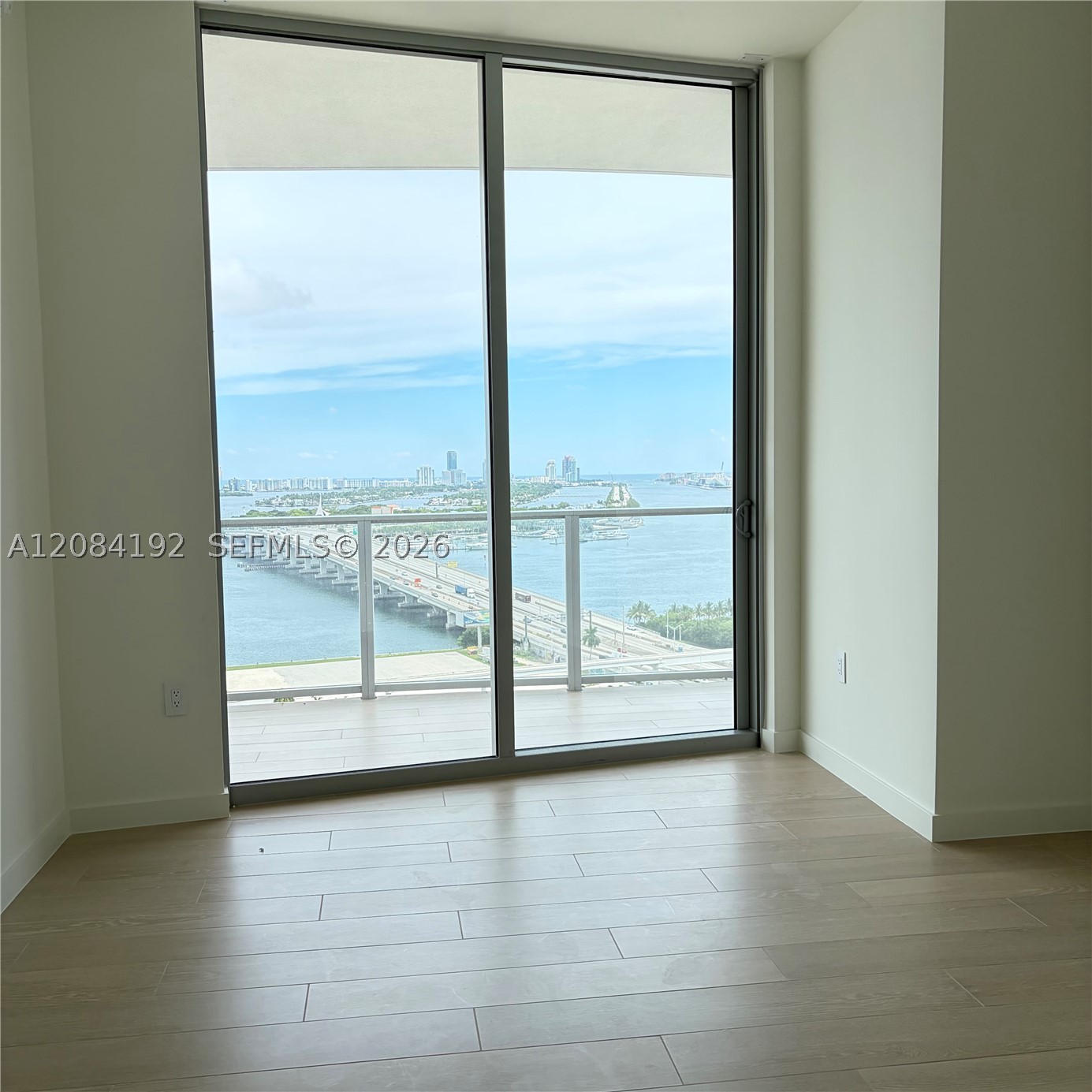 image Casa Bella Residences3
