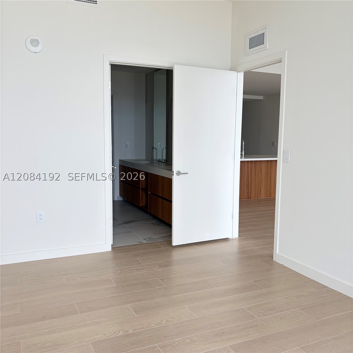 image Casa Bella Residences4