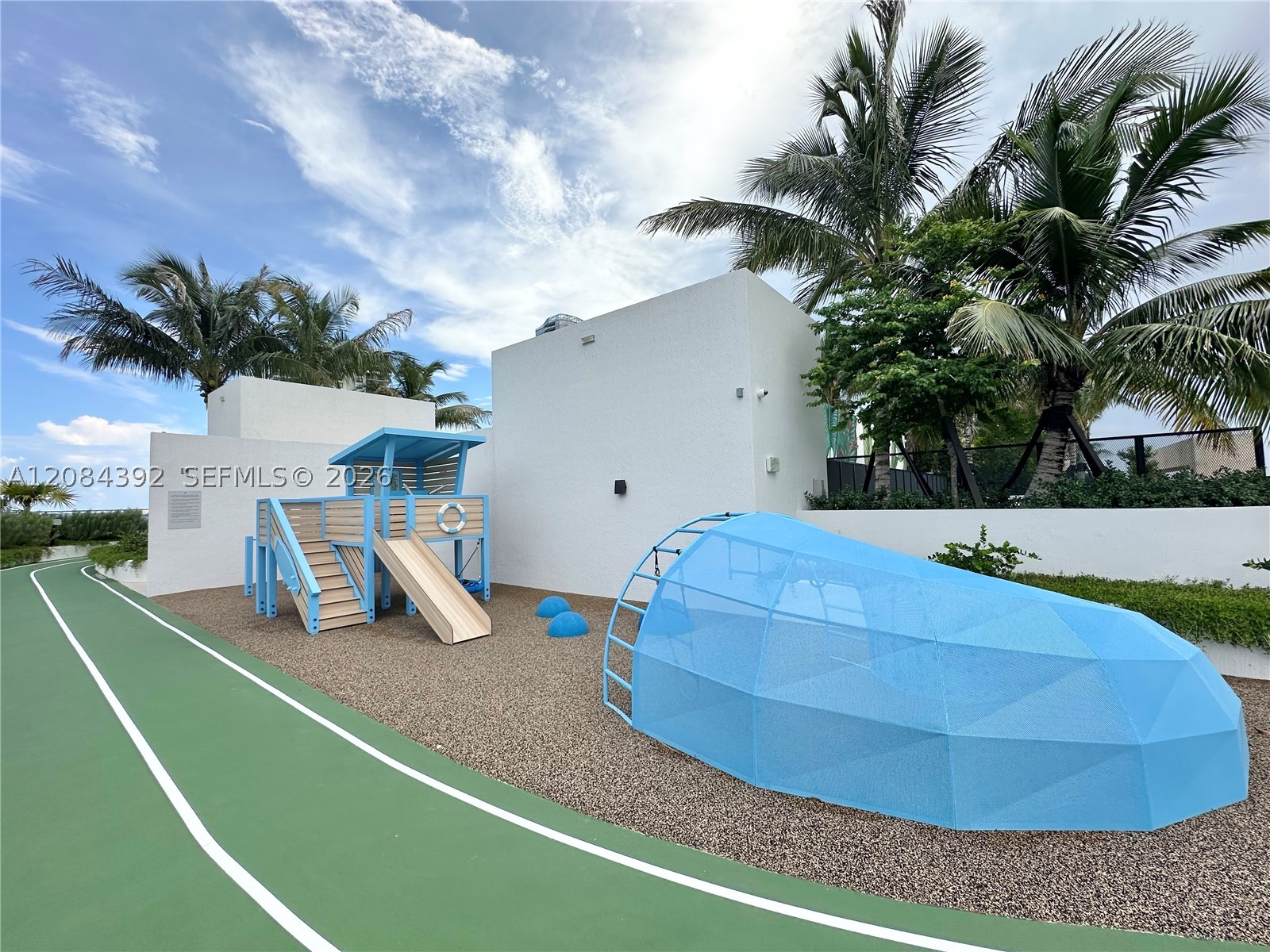 image 2200 Brickell45