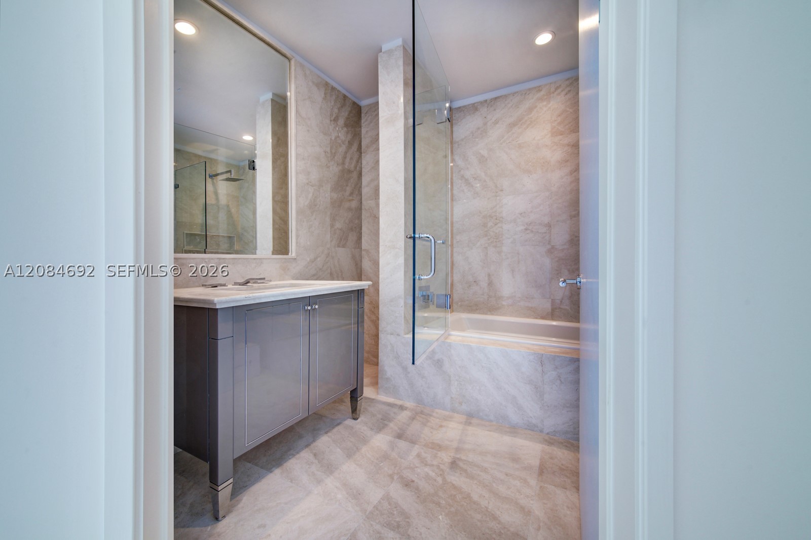 image Fendi Chateau Residences13