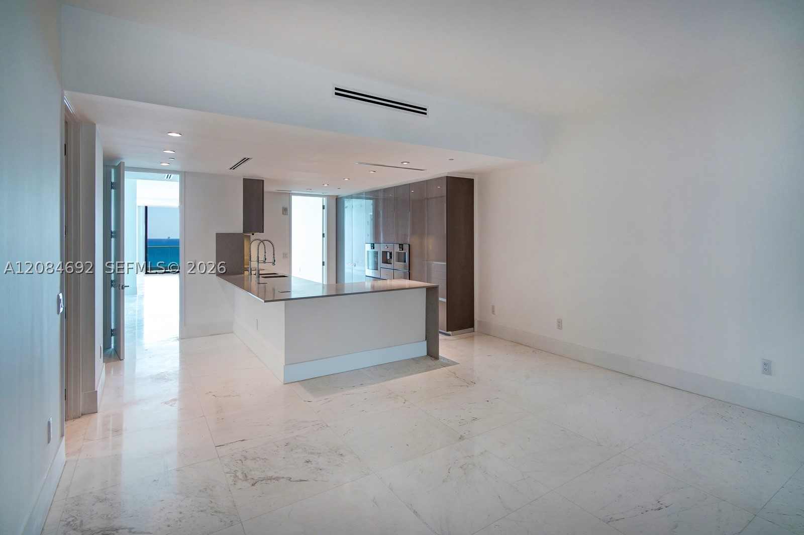 image Fendi Chateau Residences6