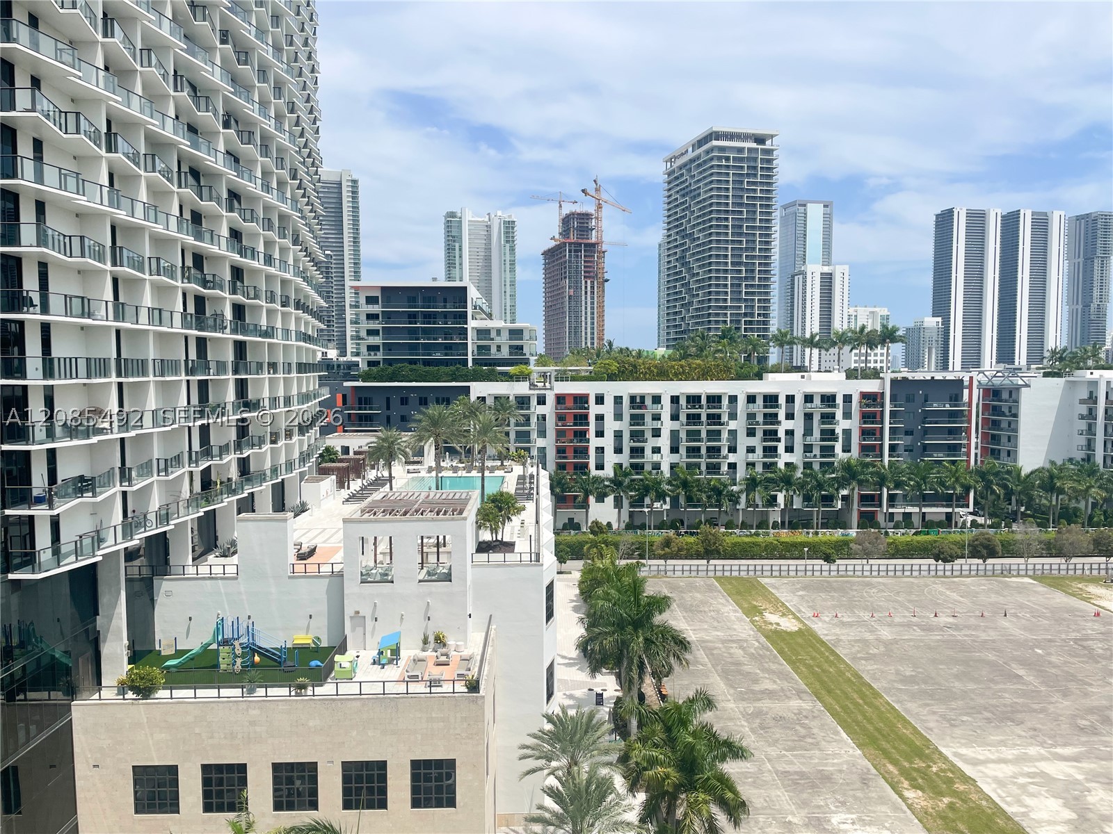 image The Standard Residences Midtown Miami19