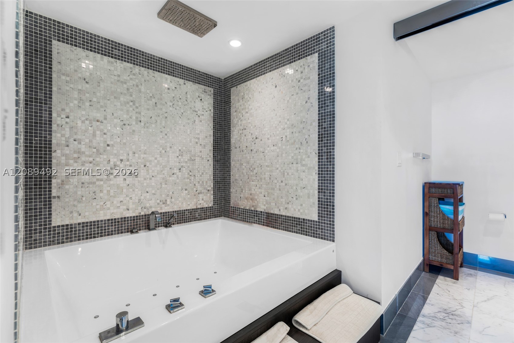image Epic Residences3