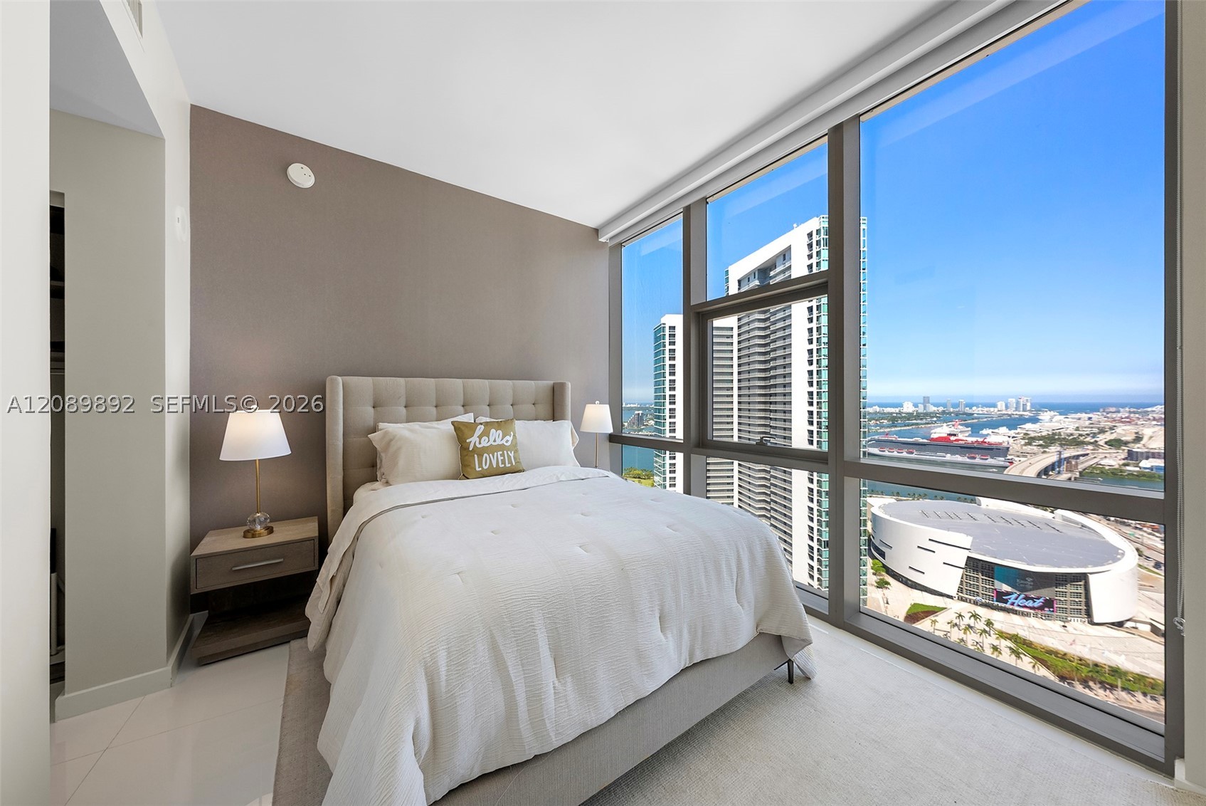 image Paramount Miami Worldcenter24