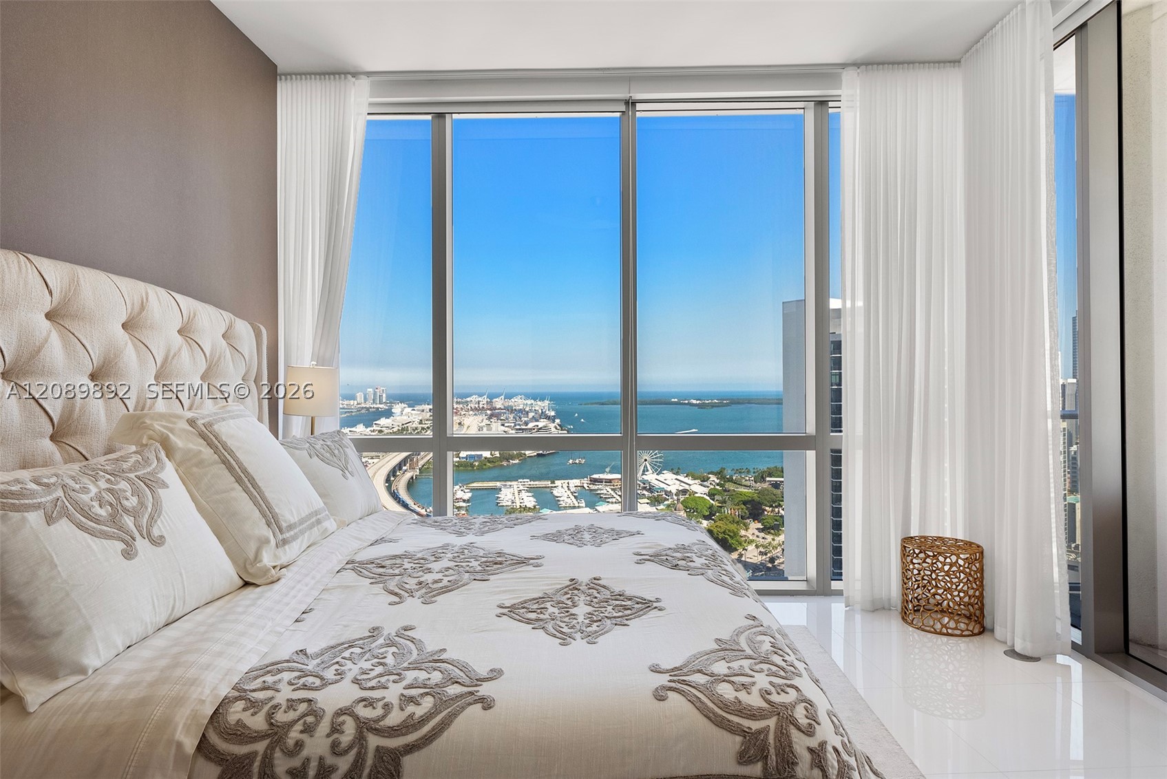 image Paramount Miami Worldcenter2