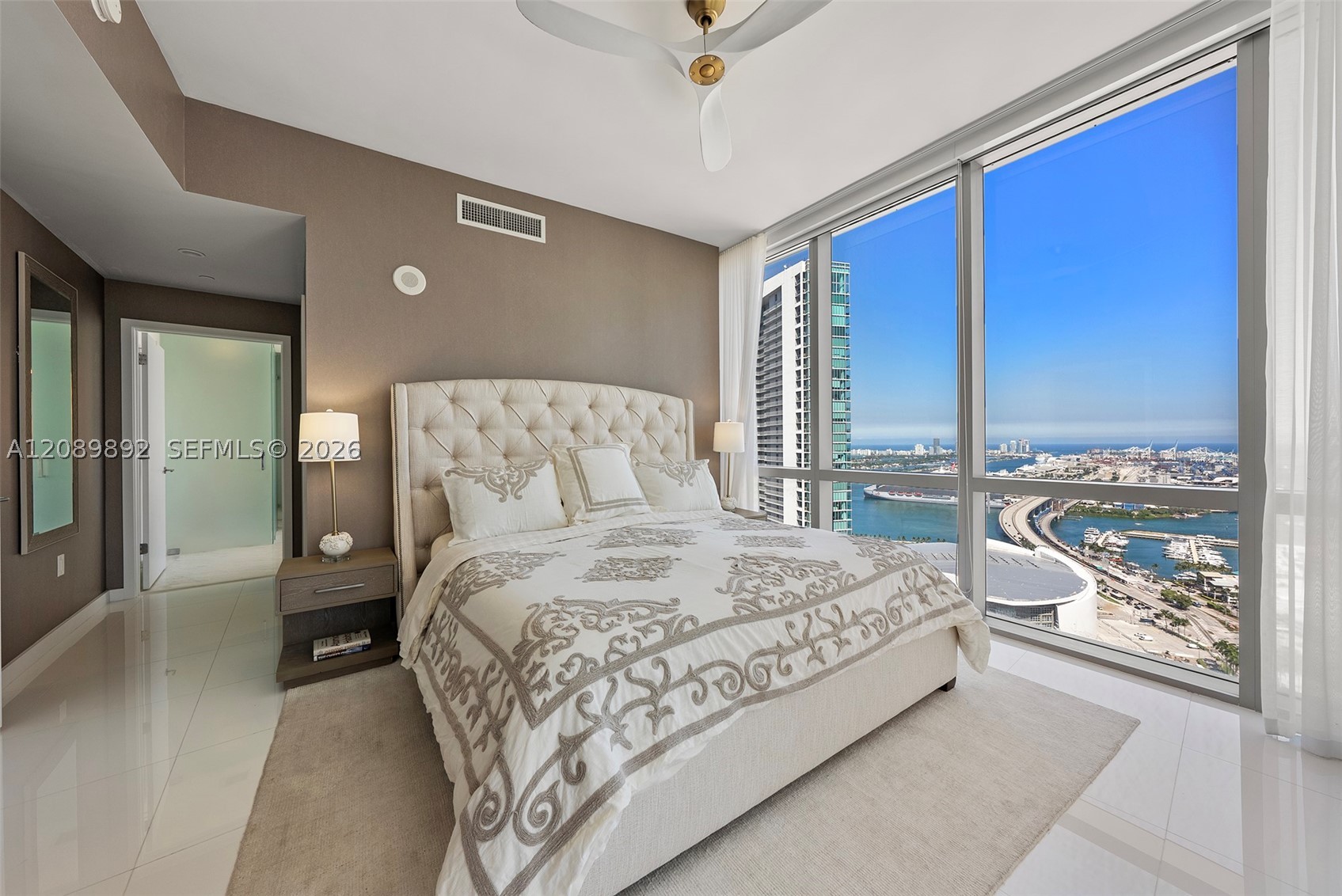 image Paramount Miami Worldcenter5