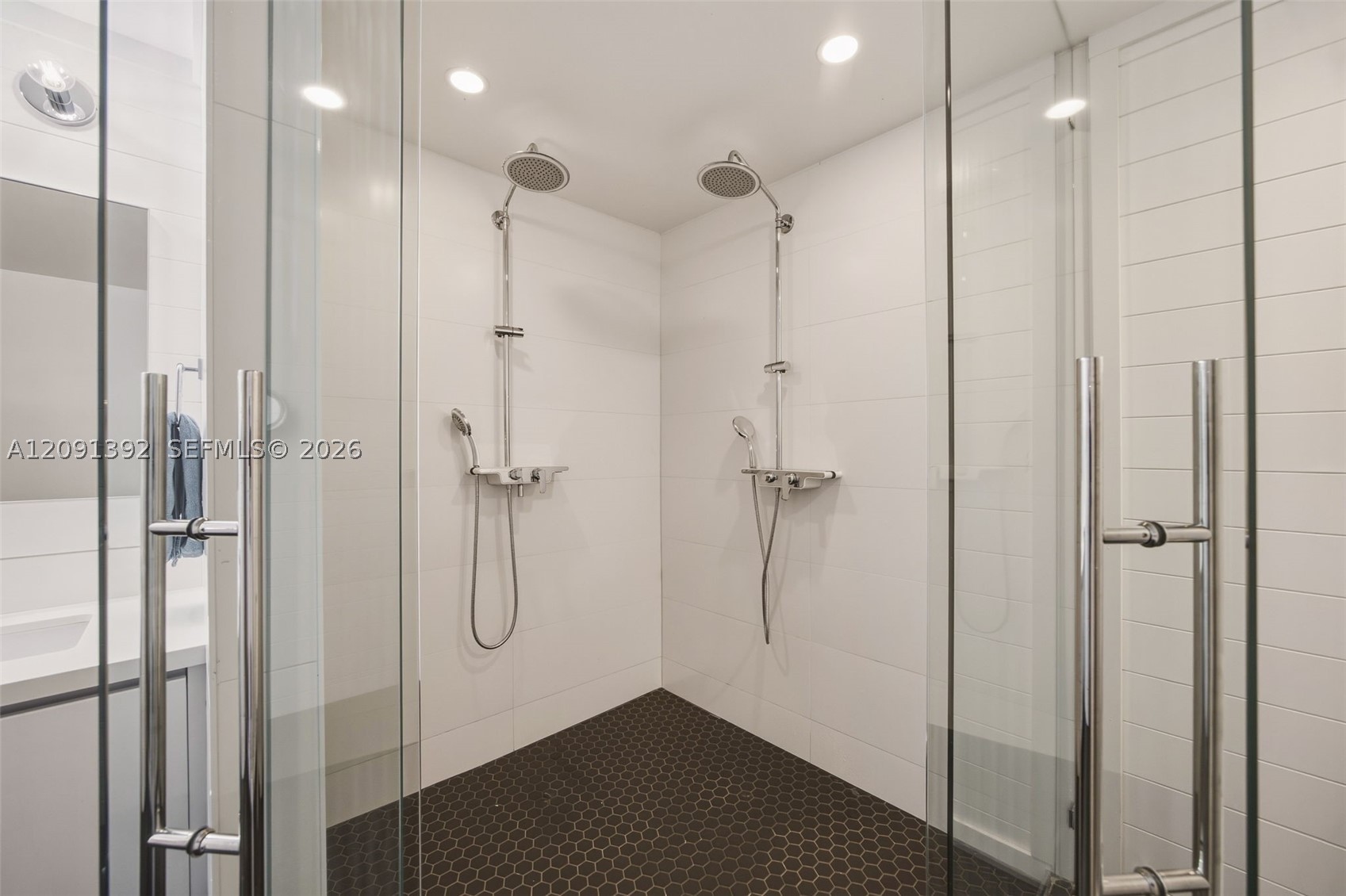445 Grand Bay Dr #104 Key Biscayne, FL 33149