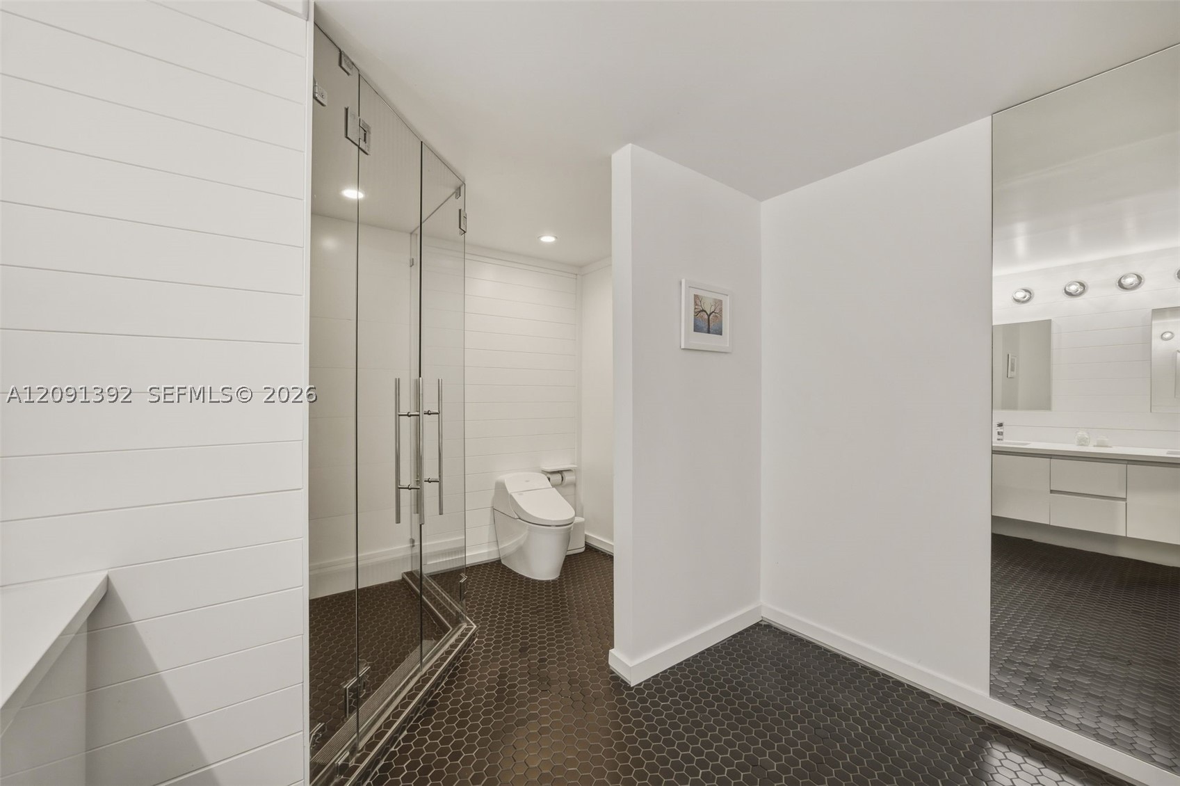 445 Grand Bay Dr #104 Key Biscayne, FL 33149