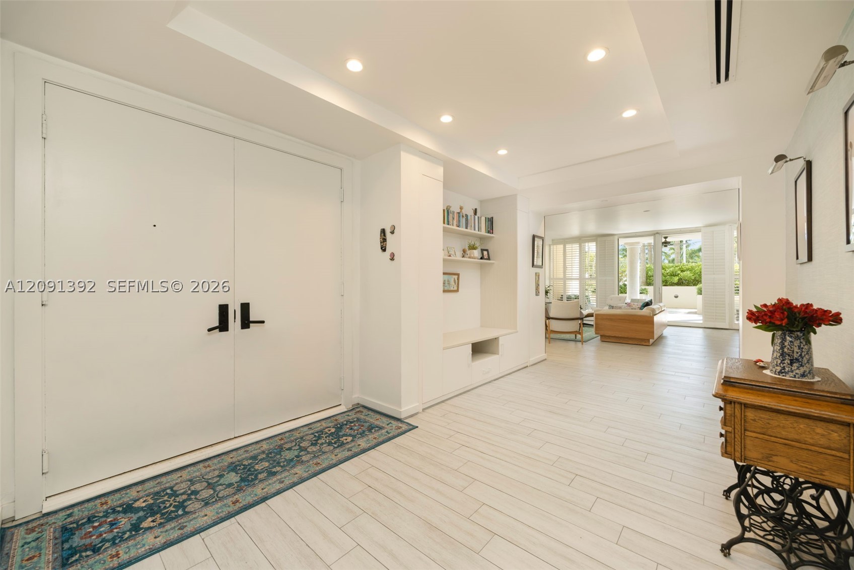 445 Grand Bay Dr #104 Key Biscayne, FL 33149