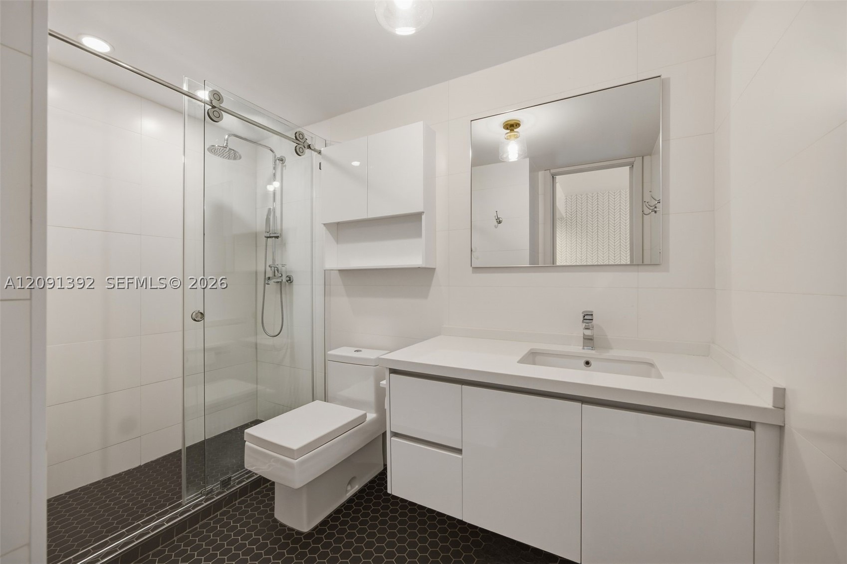 445 Grand Bay Dr #104 Key Biscayne, FL 33149