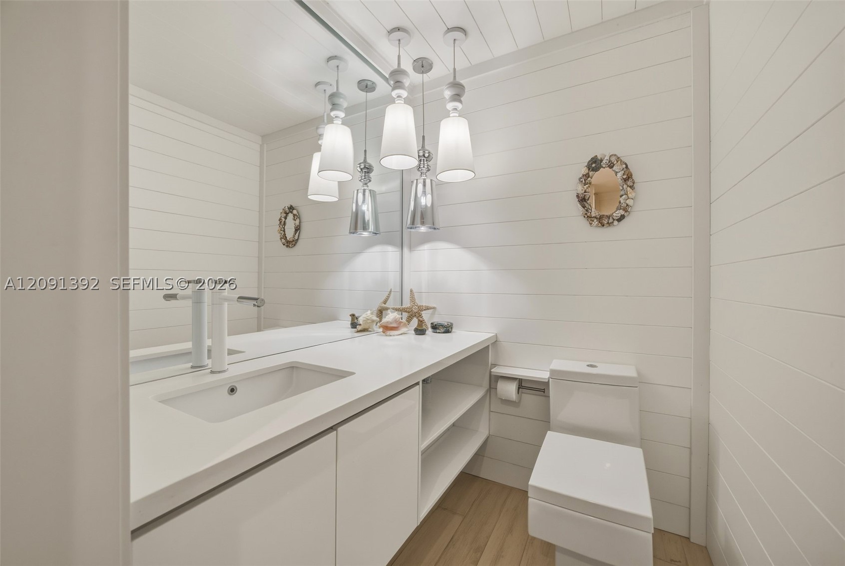 445 Grand Bay Dr #104 Key Biscayne, FL 33149
