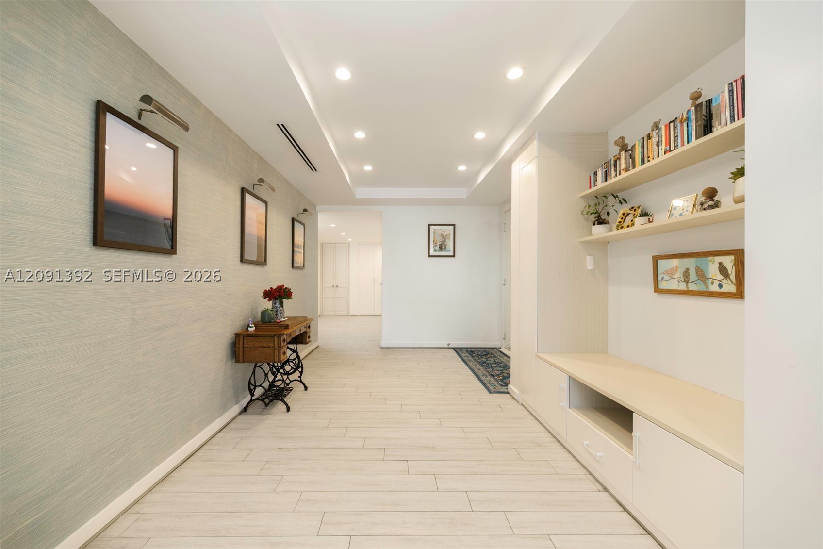 445 Grand Bay Dr #104 Key Biscayne, FL 33149