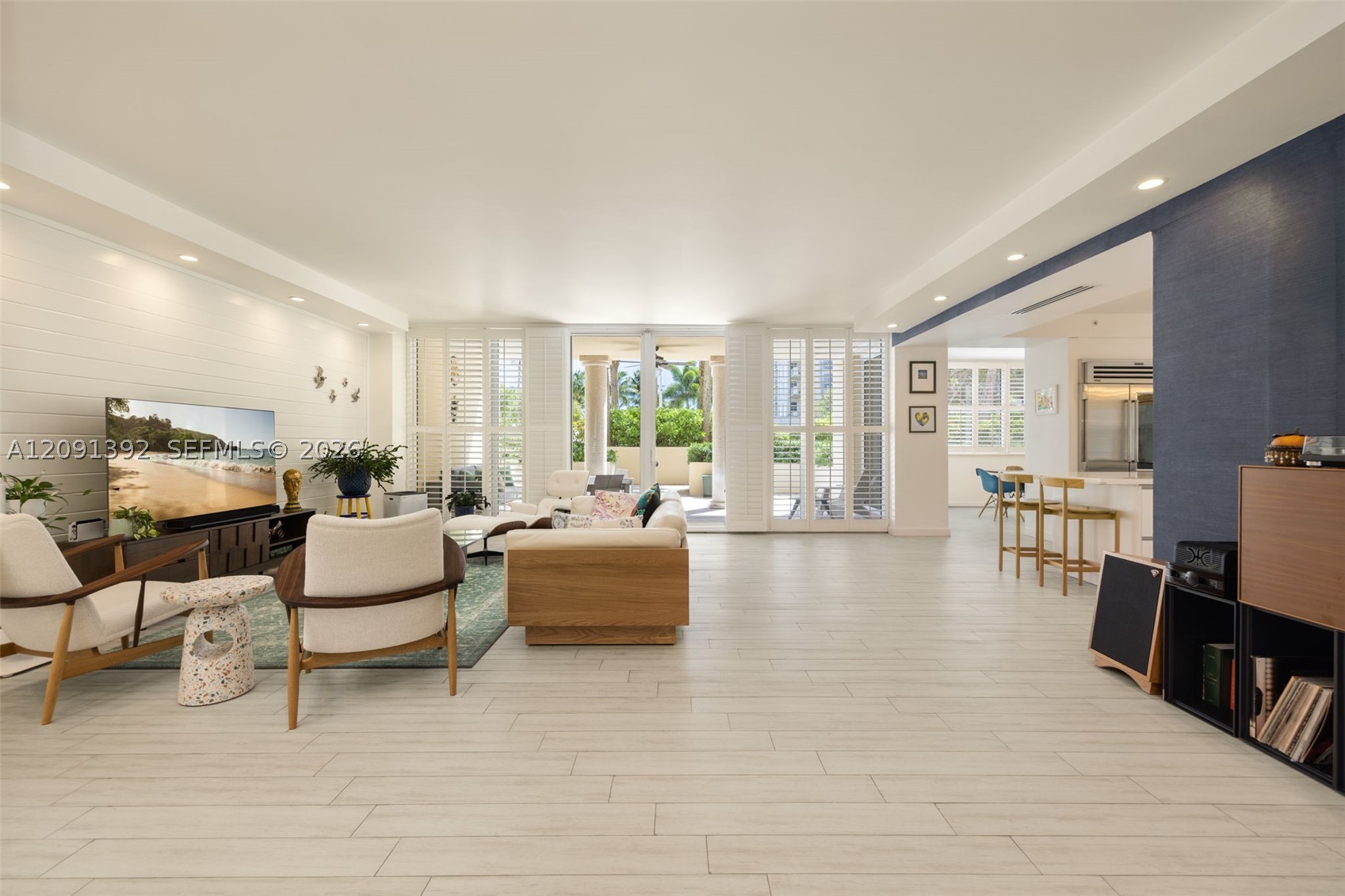 445 Grand Bay Dr #104 Key Biscayne, FL 33149